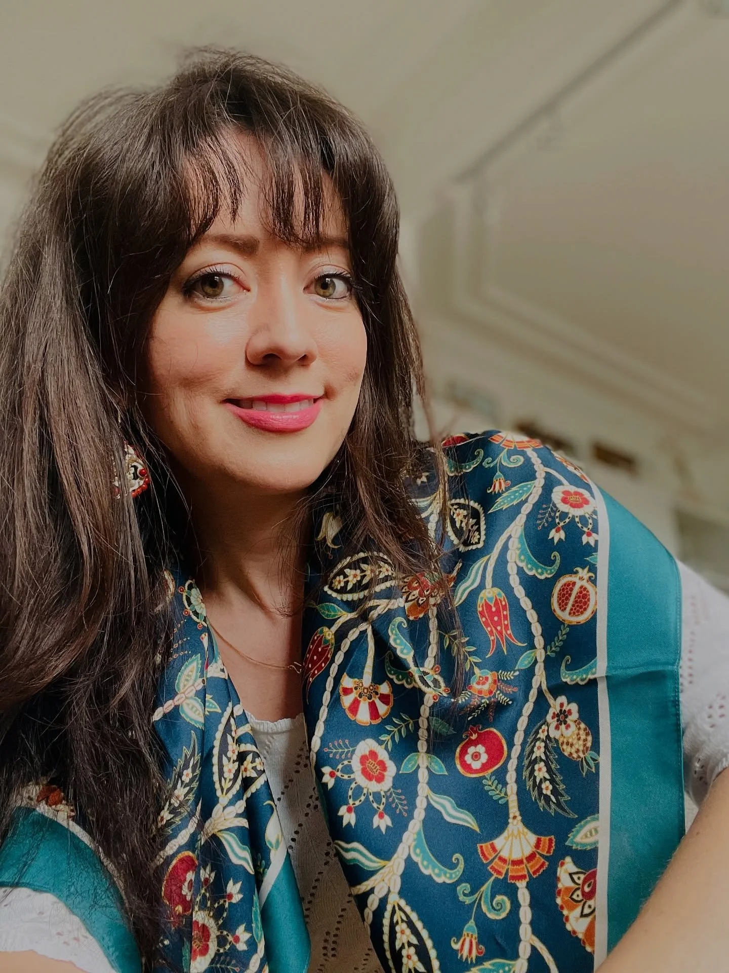 I made a silk scarf from my design inspired by what I saw in Istanbul last summer and I really like it🌷I will be returning to Turkey tomorrow, this time in different cities. Looking forward to discovering more of this fascinating country and its cul