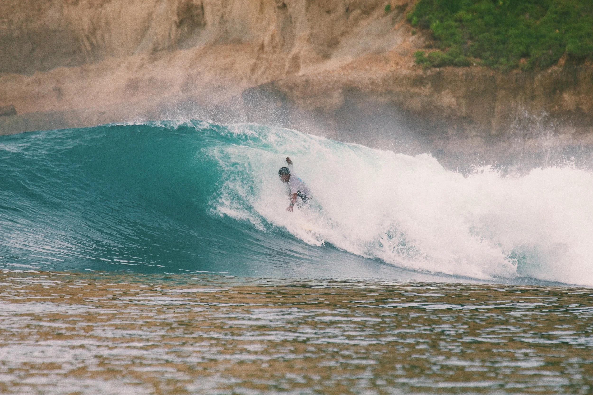 ekas lombok surfing
