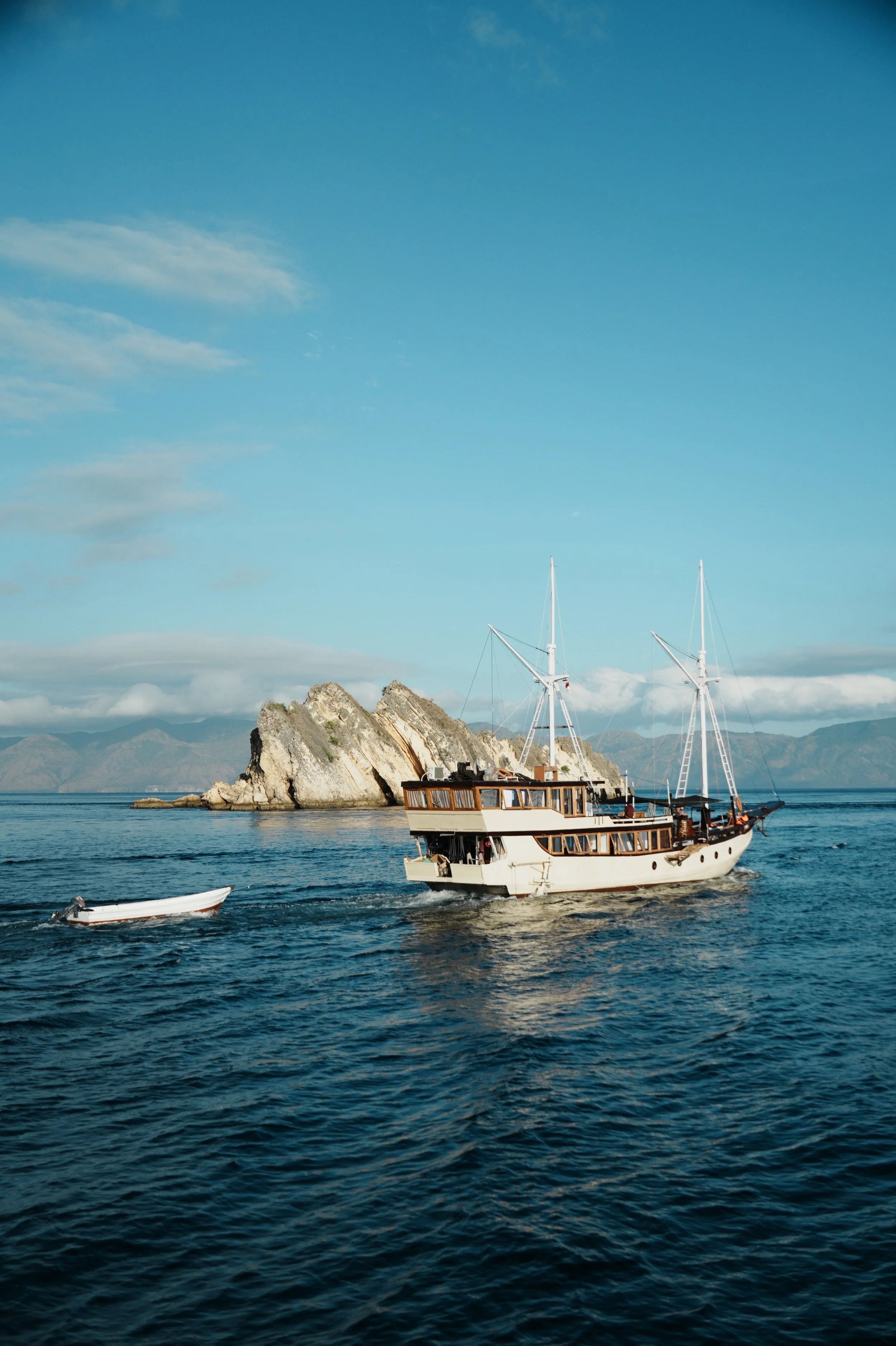 4D3N Lombok to Komodo Sailing Trip with Phinisi Boat — The Yass Life Travel