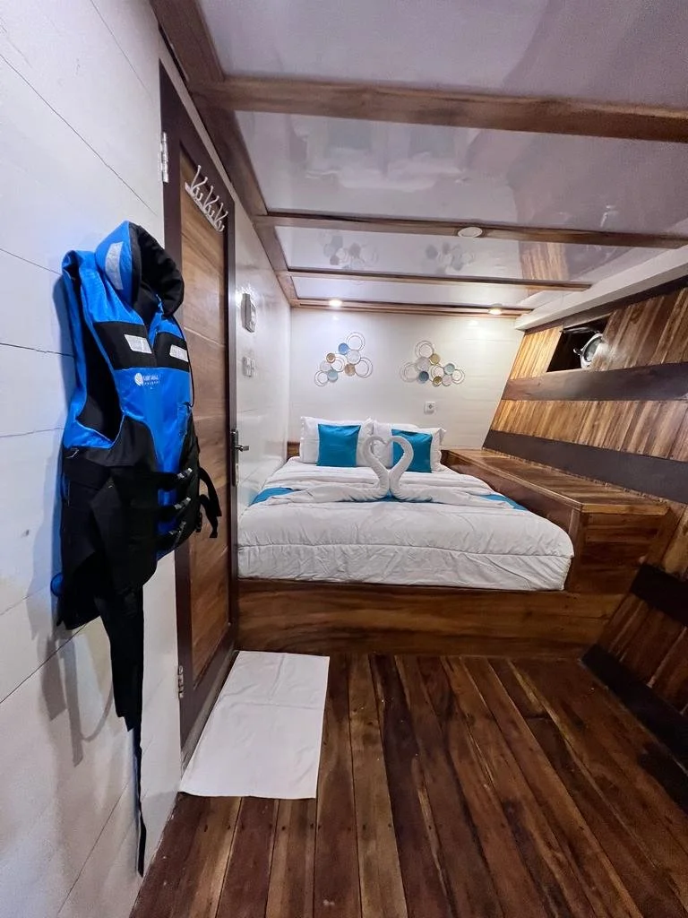 Deluxe Room, Lower Deck 03.jpg