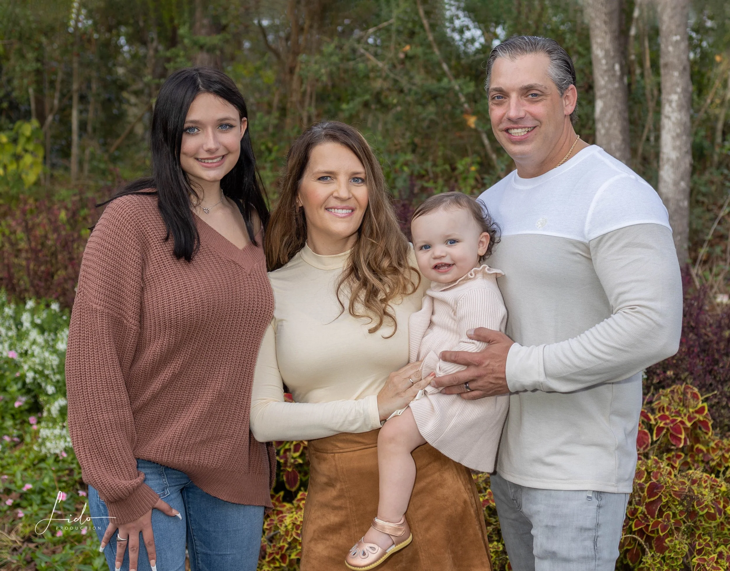 2021 Kelly Family Portrait copy_12.JPG