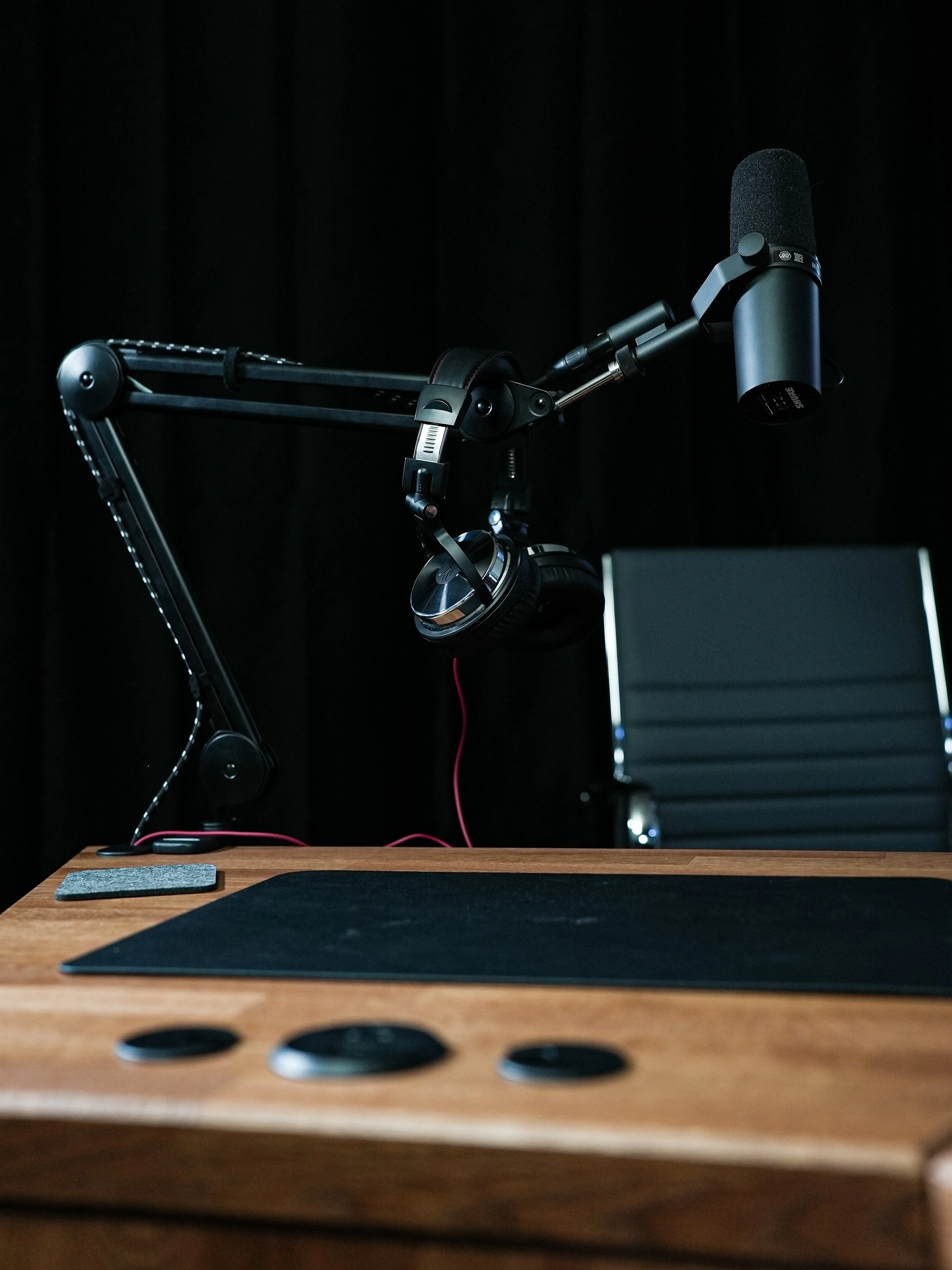 Bronze Oak Modular Podcast Table — Podcast Tables Shop