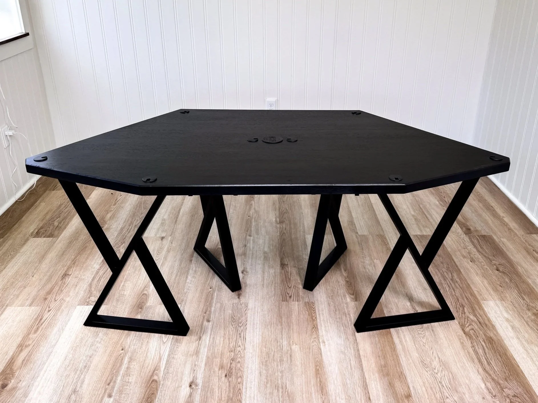 4+Person+Flex+Midnight+Black+Podcast+Table-17.jpg