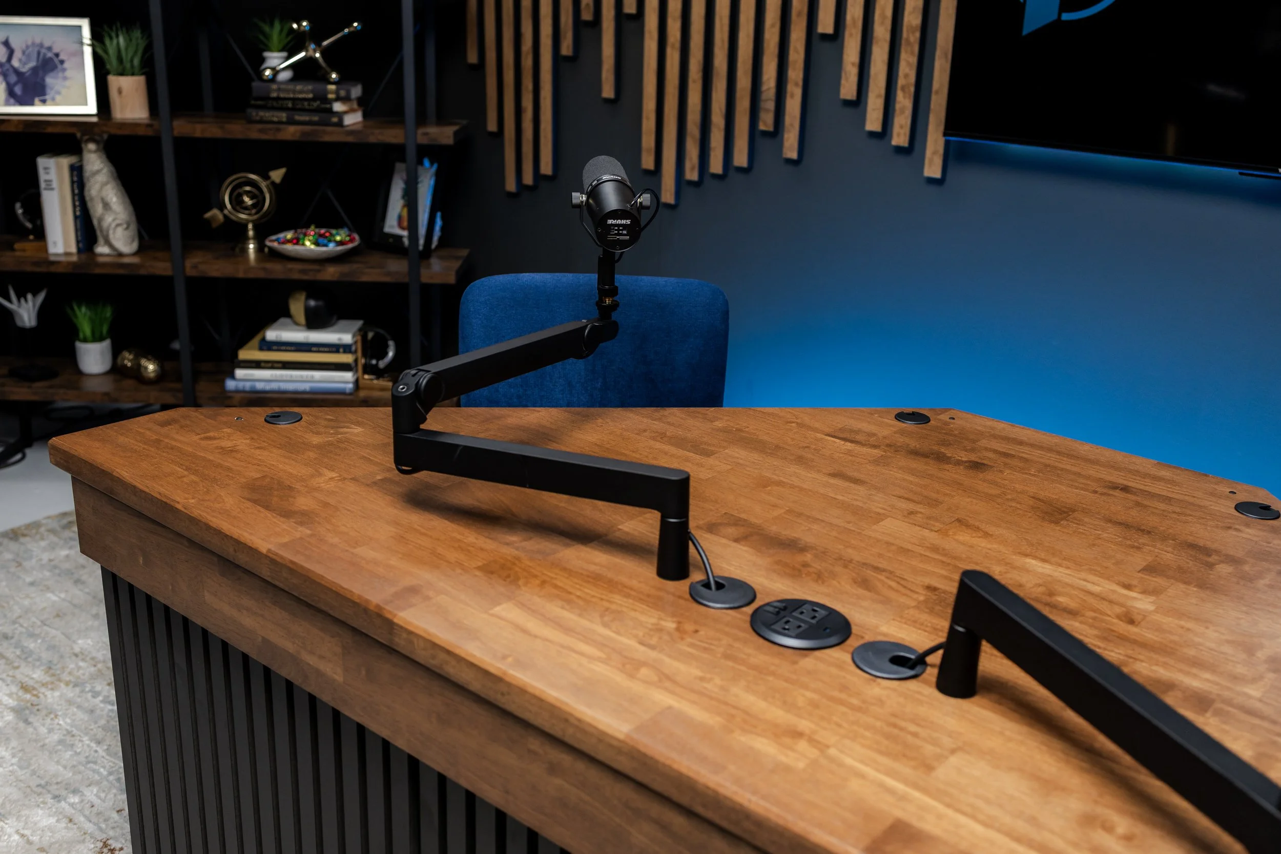 PodDeskDuo-4.jpg
