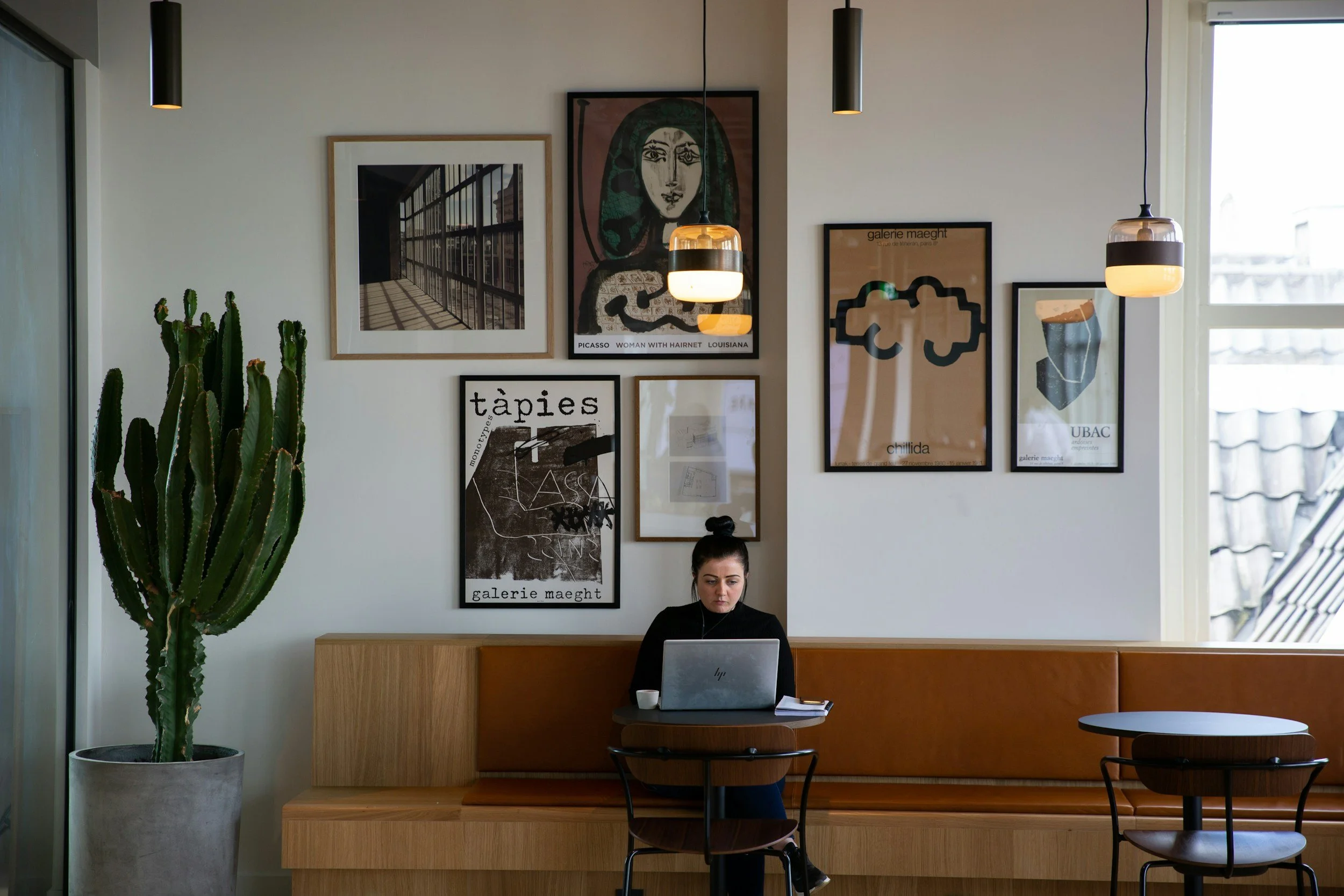 Why Freelancers Choose Coworking Plans