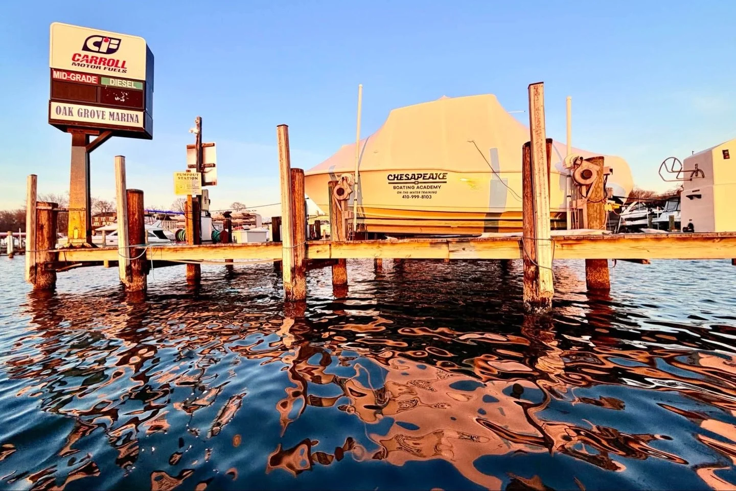 When @motoxdms local photographer, David Sites sends you a photo of your training boat sitting pretty on her lift at @oakgrovemarina on the South River ☀️ 

#thankyou #localphotographer #southriver #chesapeakeboatingacademy #onthewatertraining