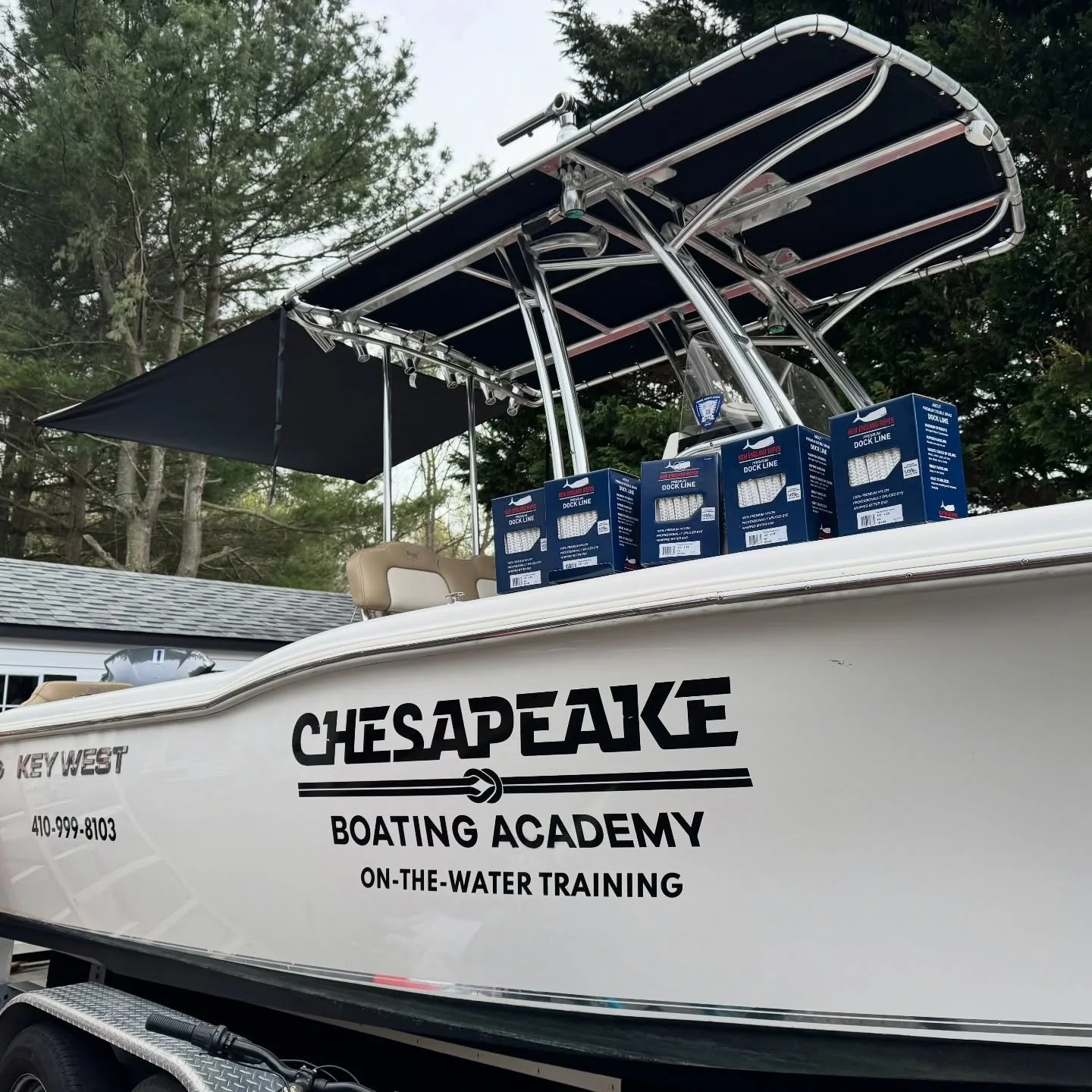 Getting lined up for the season 🪢 Also, how cool is this new sunshade that mounts in the rod holders. Box says you can run on a plane with it up&hellip; I&rsquo;m skeptical but will let you know the results next week! #chesapeakeboatingacademy #onth