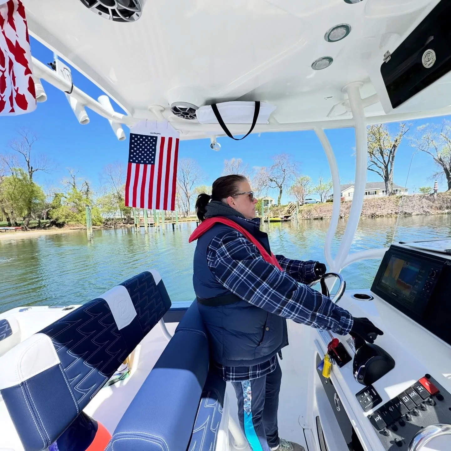 What a gorgeous day (a little chilly&hellip; come on actual spring temps!) it was on the Wye River for a private lesson aboard this new 23&rsquo; Parker ☀️ #chesapeakeboatingacademy #boating #captain #boatlessons #marylandboating