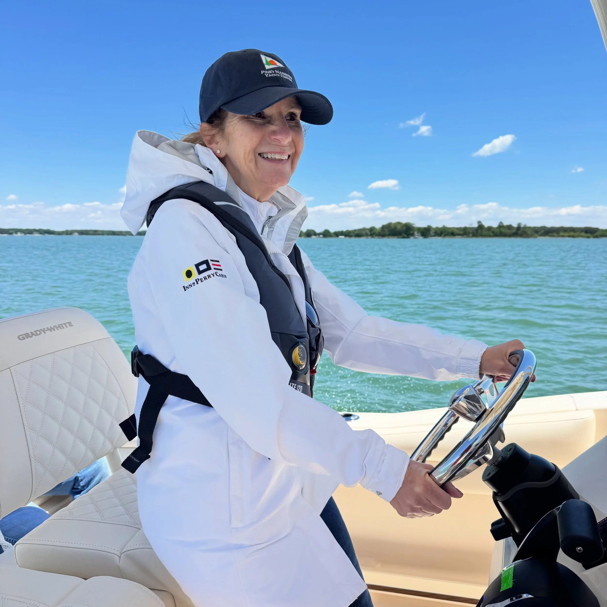 No caption needed with these smiles!

#boating #explore #chesapeakeboatingacademy #boat #smile