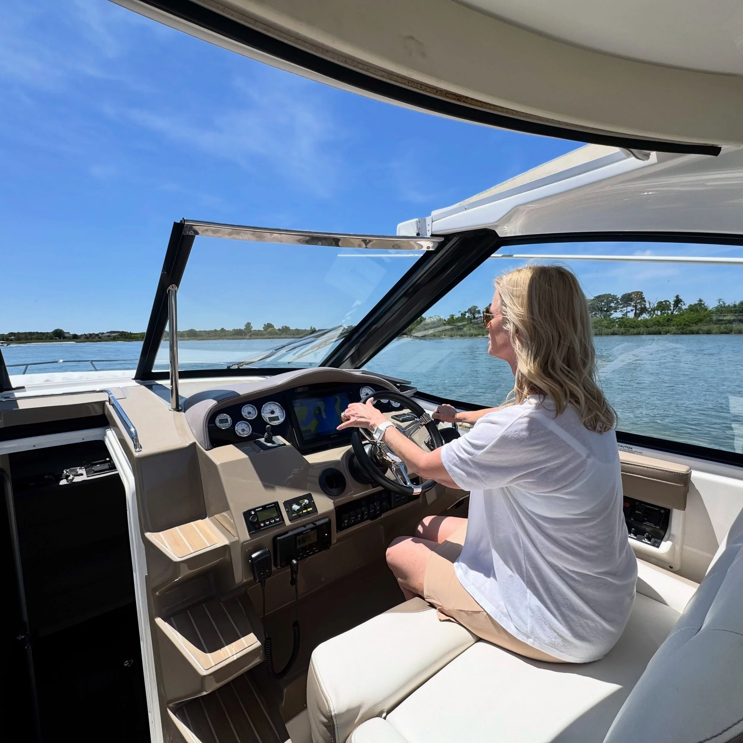 Private instruction aboard a Regal Sport Coupe 35&rsquo; in the Kent Narrows with this wonderful couple! We covered close-quarters maneuvering with the joystick, splitting the throttles, fueling, navigating, docking and anchoring! #chesapeakeboatinga