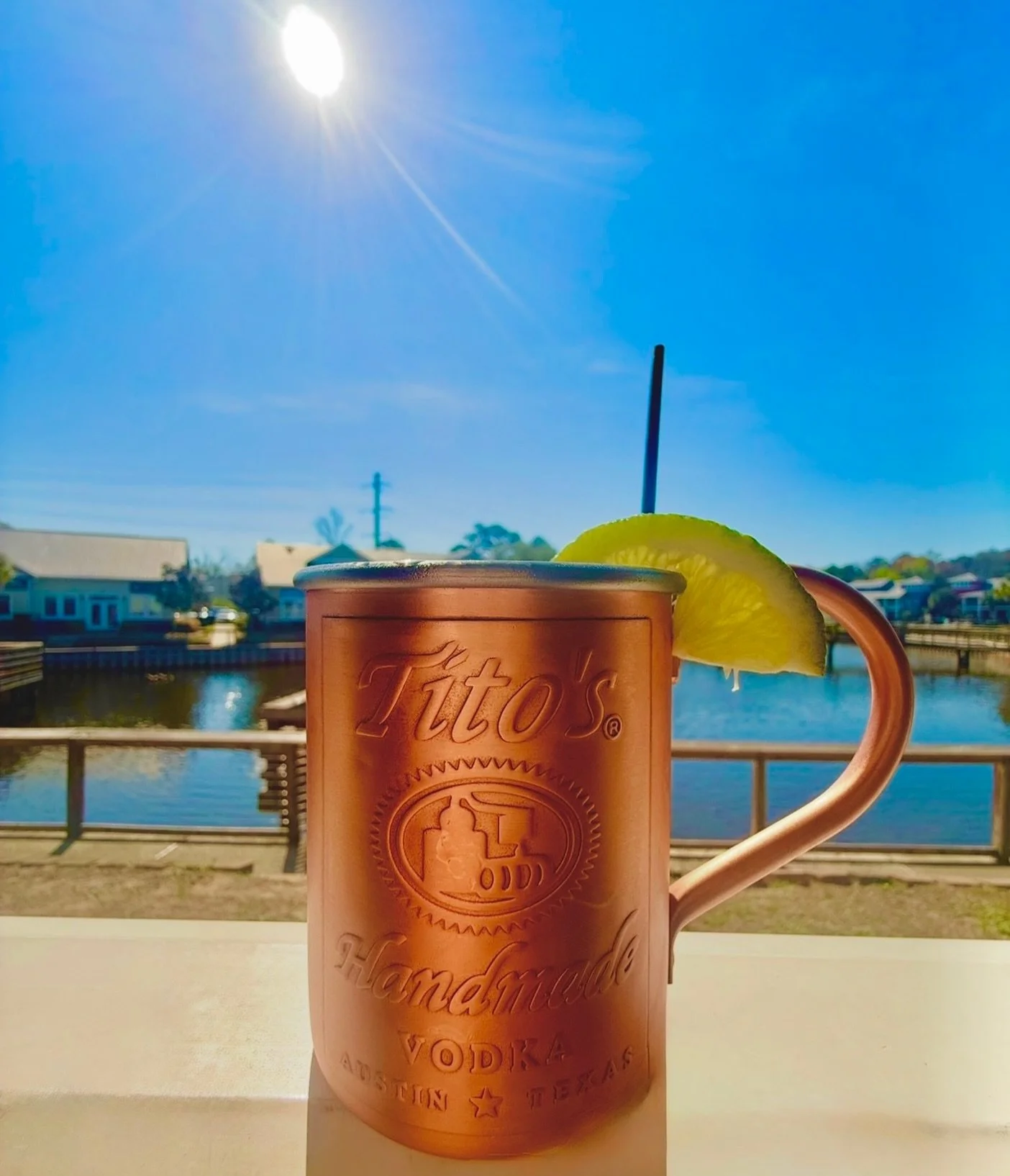 .
𝐌𝐎𝐒𝐂𝐎𝐖 𝐌𝐔𝐋𝐄 𝐌𝐎𝐍𝐃𝐀𝐘 ☀️ 🍋&zwj;🟩 
it&rsquo;s a copper cup kinda day! 

Monday specials: 
🍋&zwj;🟩 $6 Moscow Mules all day 
🍺 $5 Pints all day 
🍸 $4.50 Smirnoff all day 
🥨 Happy Hour throughout the entire restaurant 4pm-7pm  𝐀𝐍?