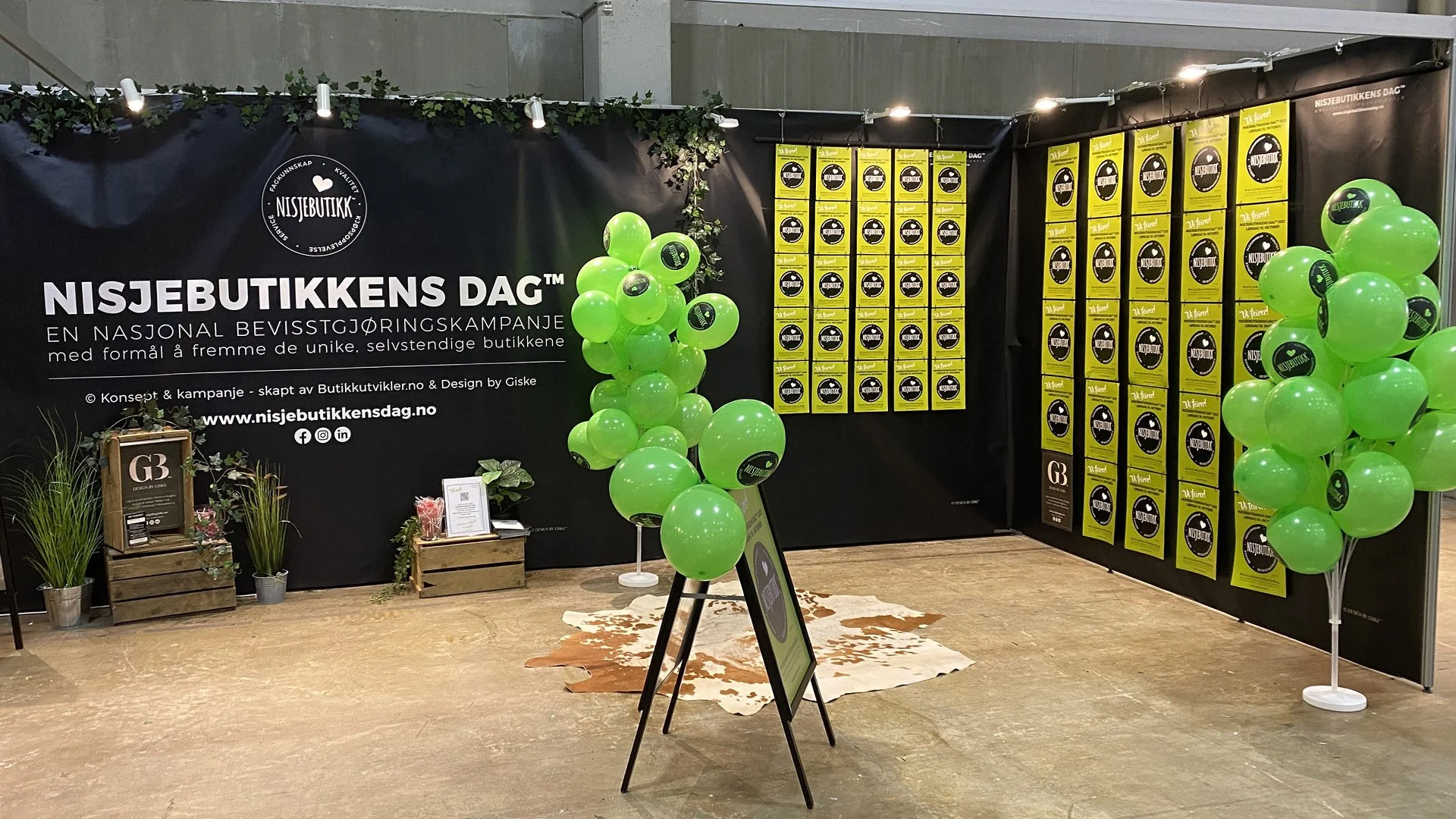 Nisjebutikkens dag™ 2025 - design messestand - Oslo design fair høst 2025 - kampanjemateriell, trykksaker // kampanje - identitet - merkevarebygging // © Design by Giske