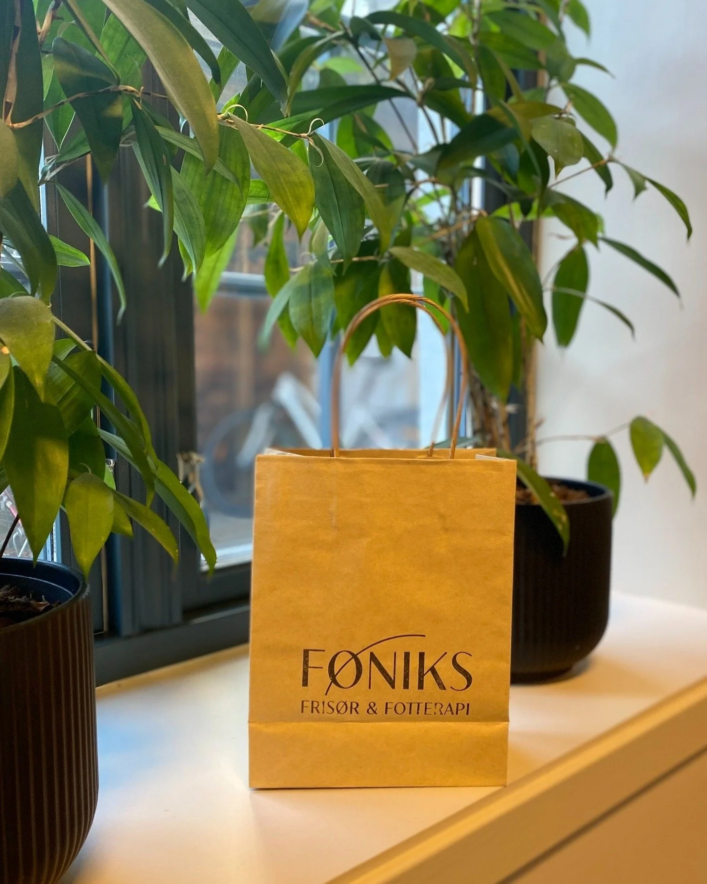 P r o f i l e r i n g 📌 
Sj&oslash;lv i eit meir og meir digitalt samfunn, s&aring; trengs det framleis ein god del trykksaker av ulikt slag - b&aring;de av praktiske grunnar og ikkje minst for &aring; bli sett! 

&bull; Kombinasjonen papirposar &am