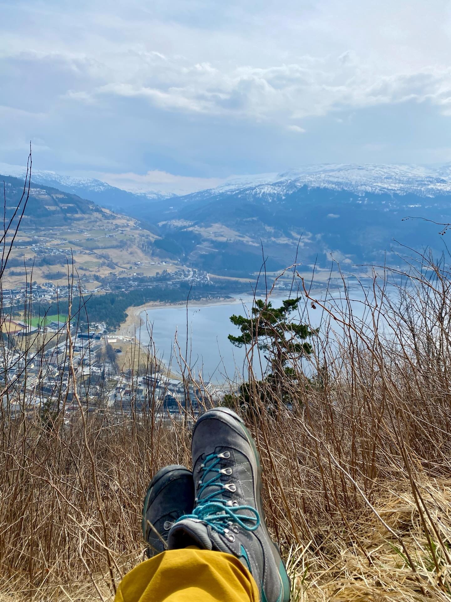 🍃 V&aring;rteikn 🍃 da e i motbakke da g&aring;r opp&oslash;ve&hellip;

#hangurslia #utp&aring;tur #kvalitetstid #liveterbestute #voss