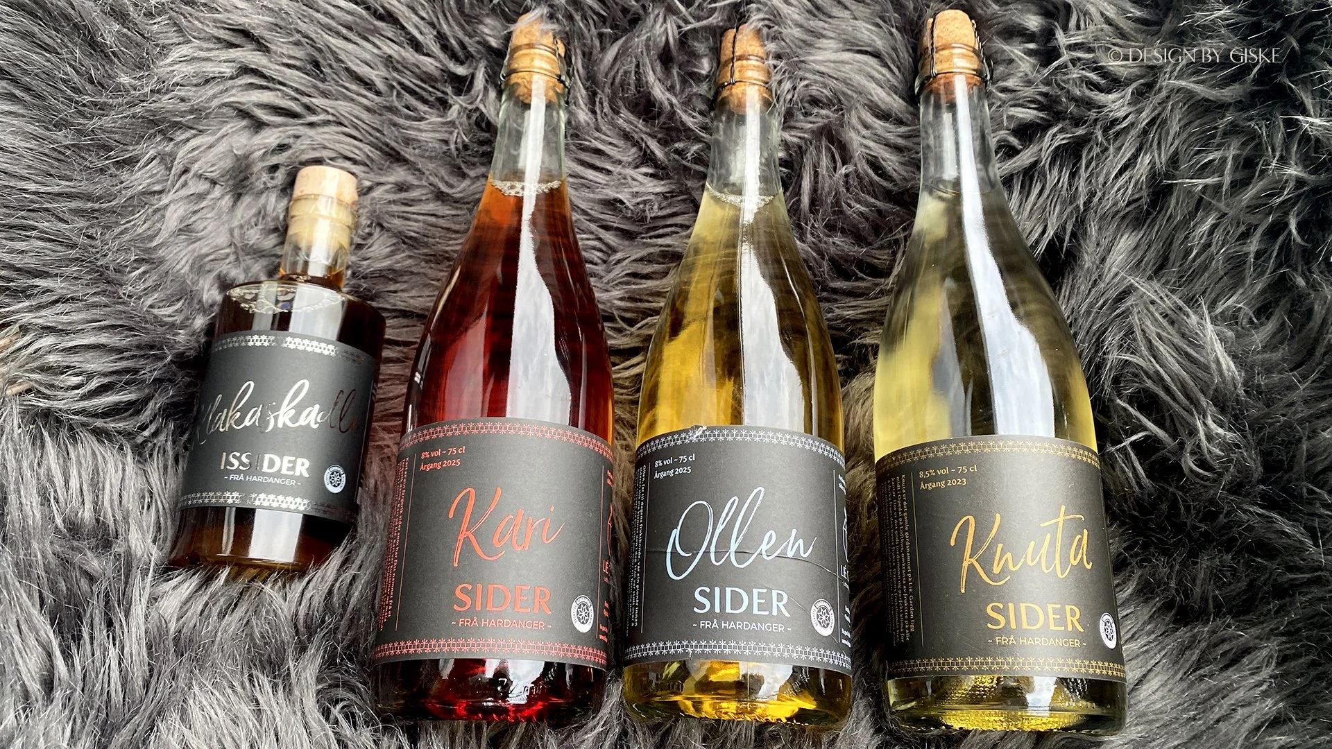 Logo, identitet & etikett konsept - sider og issider fra Hardanger // cider - design - etiketter - apple cider - label design - brand // Lié Gard, Lofthus i Hardanger, gårdsutsalg // © Design by Giske - Voss 