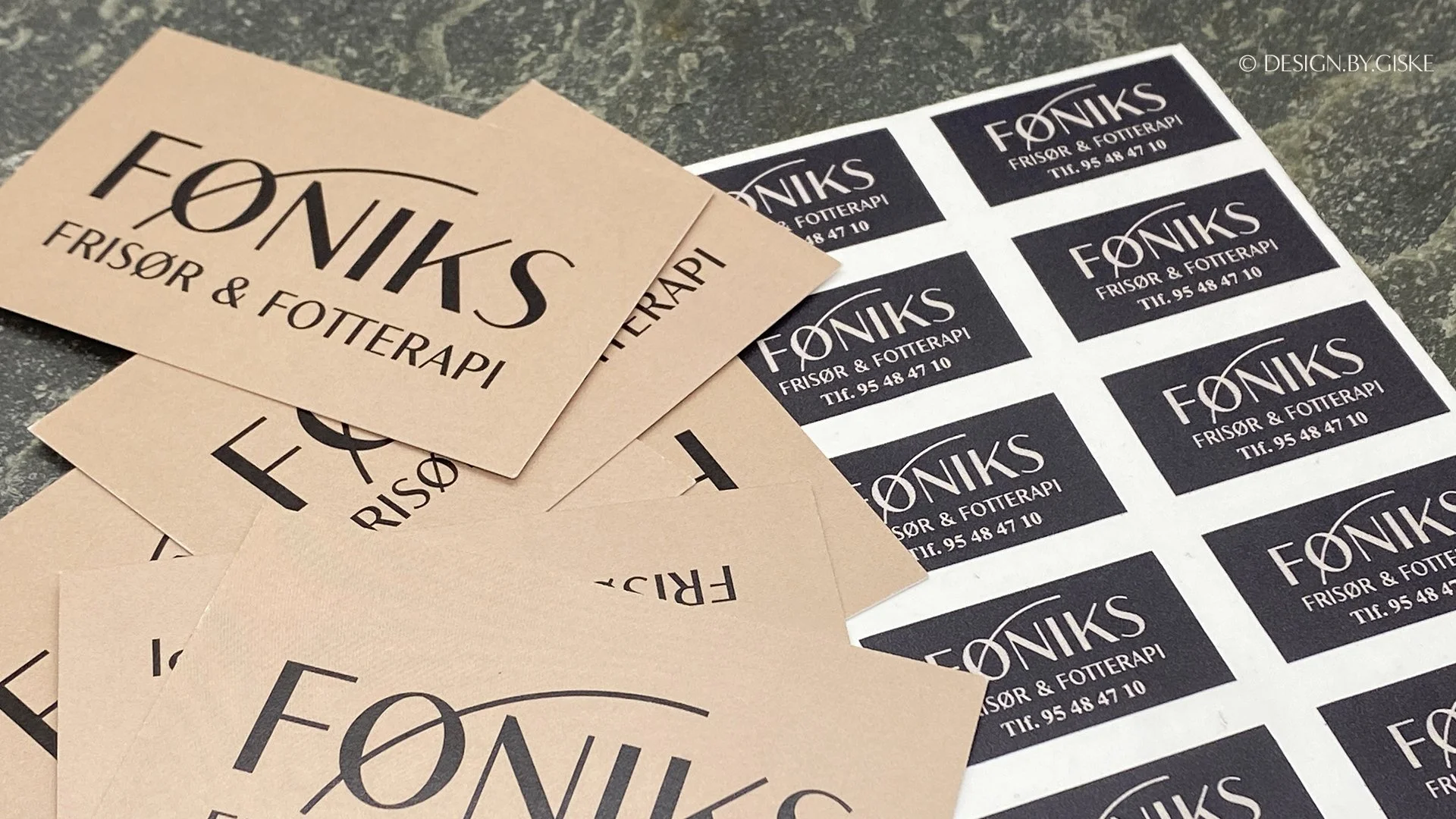 Logo - visuell identitet - trykksaker - profilering - stickers - klistremerker - timekort // FØNIKS frisør & fotterapi, Voss // © Design by Giske - januar 2026
