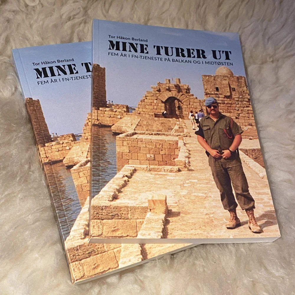 Tor Håkon Berland - Mine turer ut, 5 år i FN-tjeneste på Balkan og i Midtøsten // Bokdesign, layout, book design, graphic design // © Design by Giske 2025