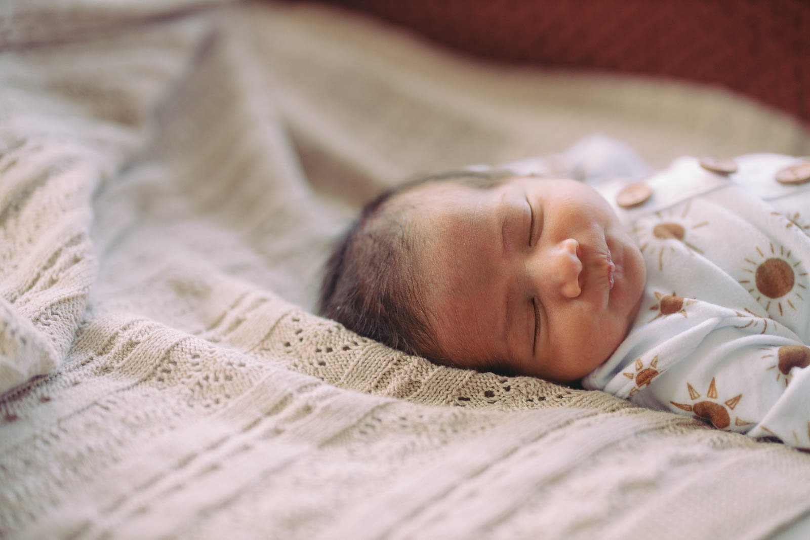 at-home-newborn-photographers-clintonville-ohio (2 of 31).jpg
