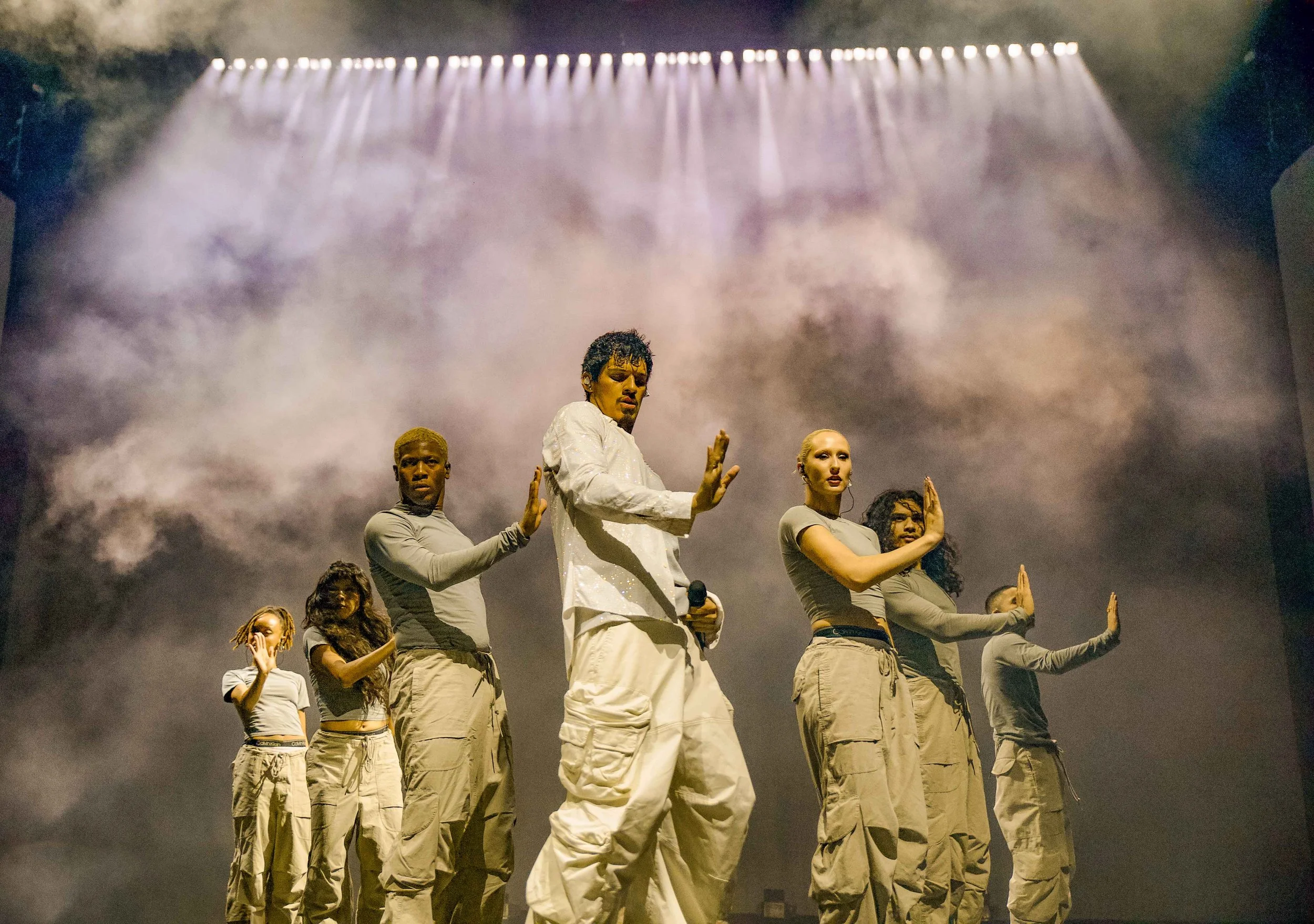 Omar Apollo 9-7-05.jpg