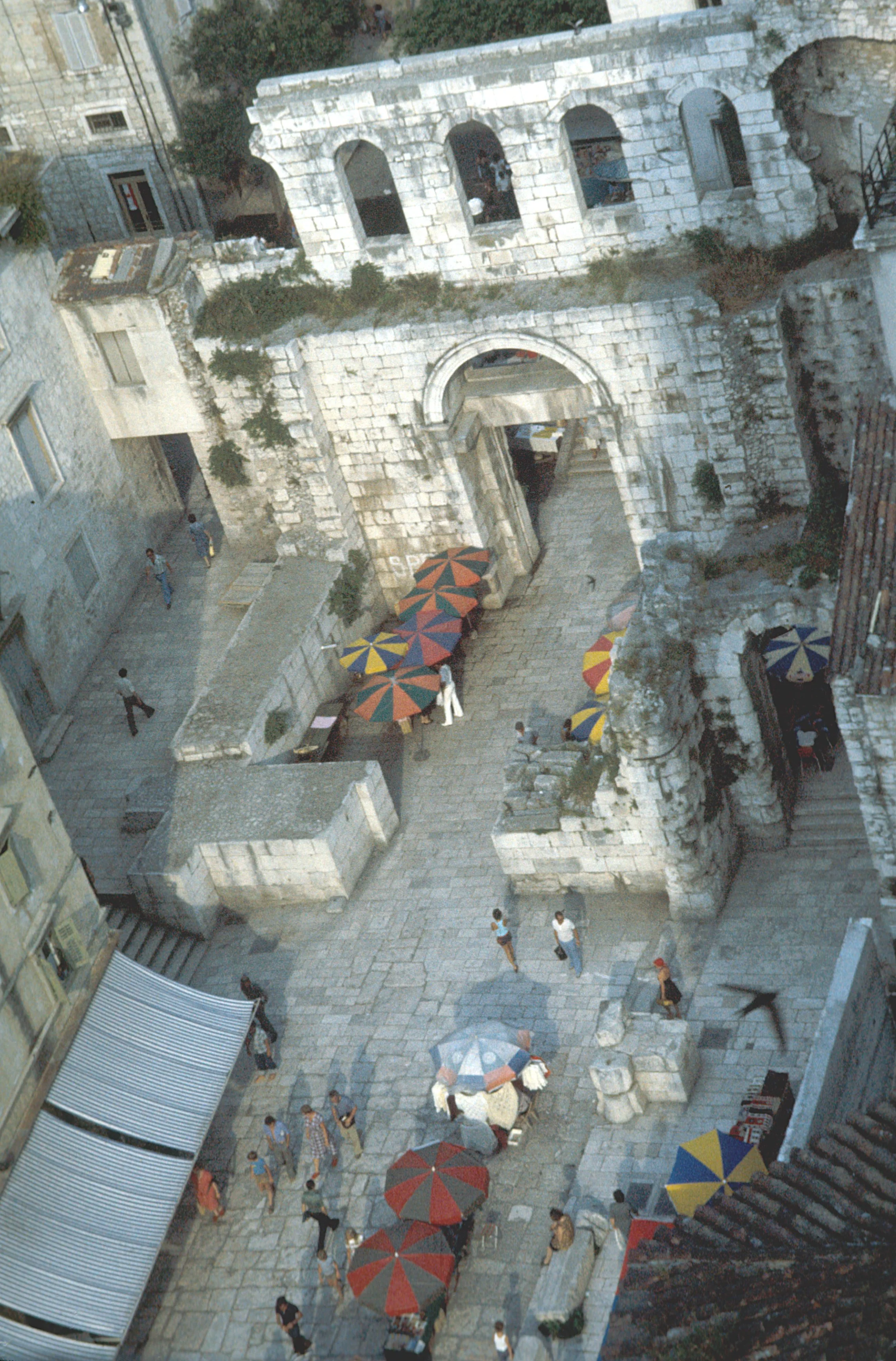 split_b__017 copy.jpg