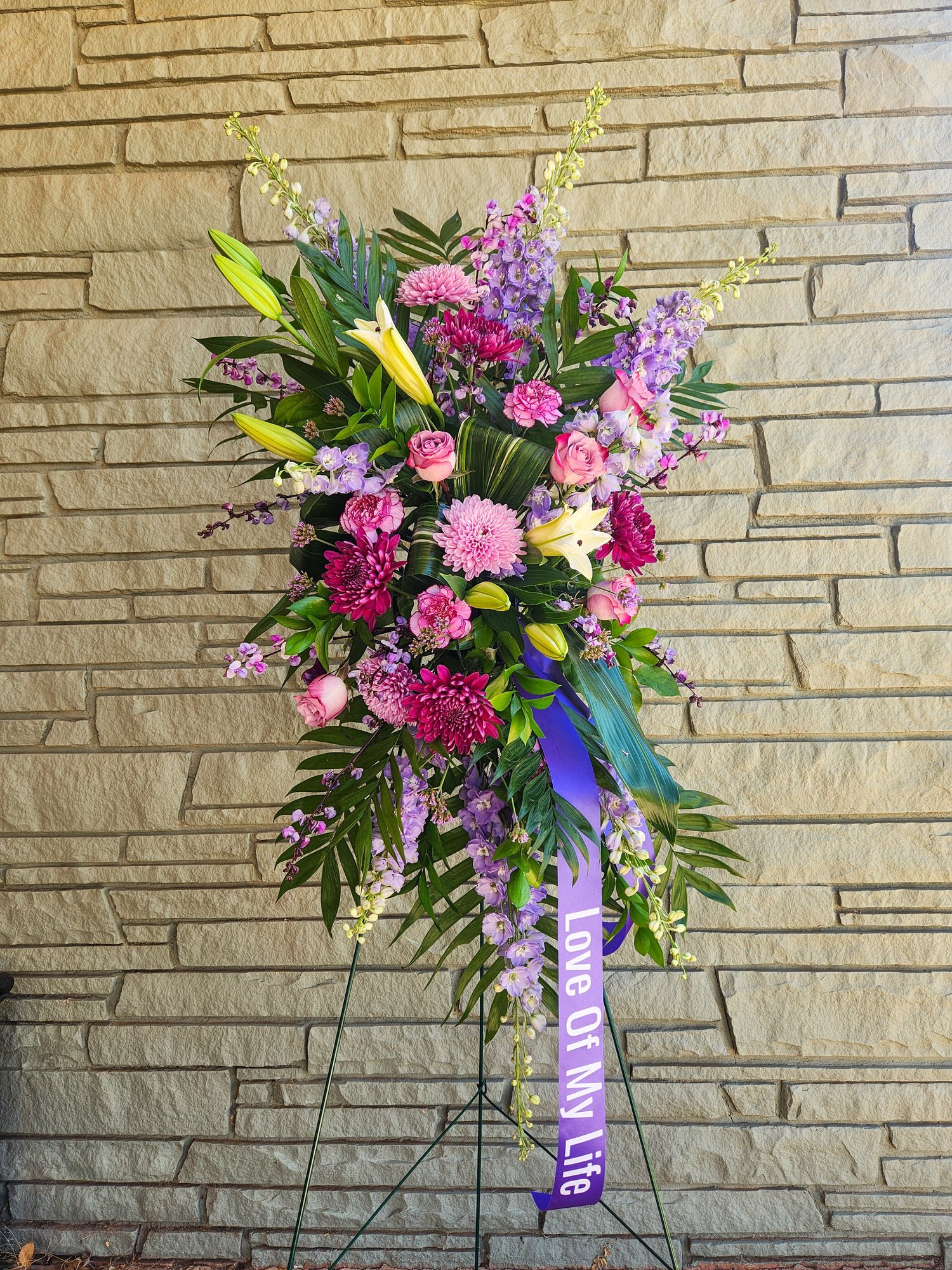 Sympathy Standing Easel — Amarillo Florist