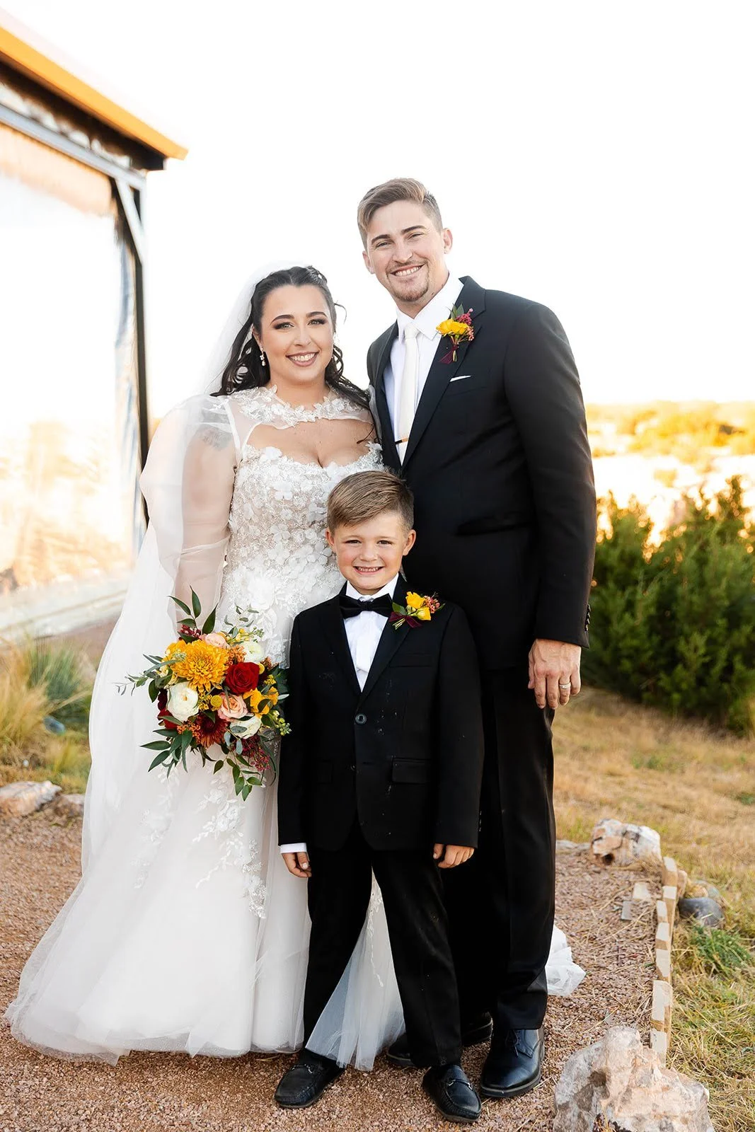 Bridal Bouquet + 2 Boutonnieres