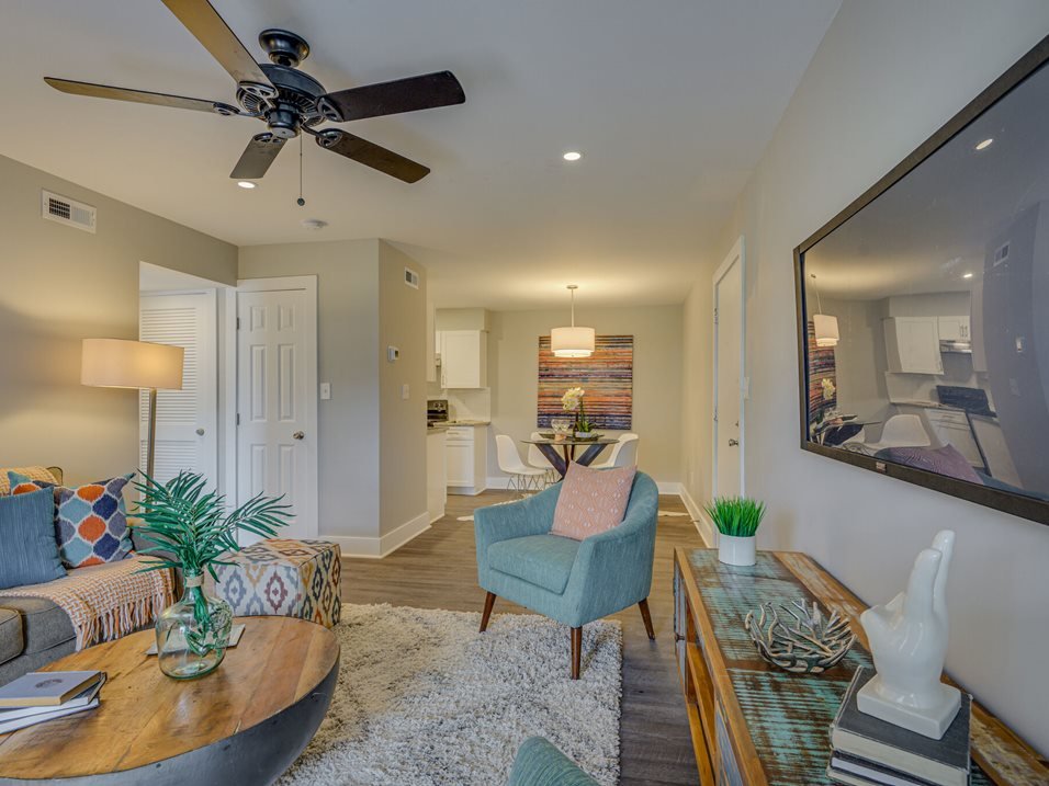 Gallery — The Pointe at Bailey Cove Apartments in Huntsville, Alabama