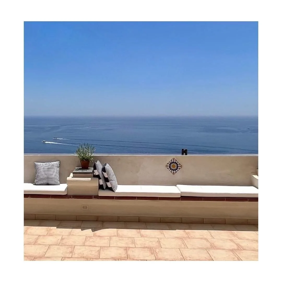 I spy&hellip;.
Terrazzo comfort with Amalfi Coast views
.
.
#VillaRispoliPositano
#Positano
#AirBnB
#HolidayRental
#VacationHome
