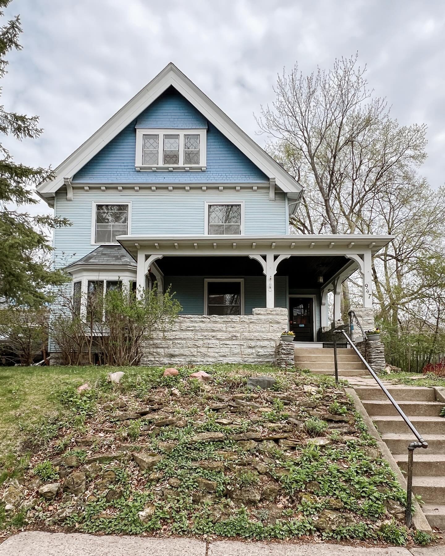 This Victorian home has so much potential to be restored. 3 levels of living, the original charm is still in great shape. Who wants to restore this beauty??

Interested in finding your own home to love? Fill out my &lsquo;buy with me&rsquo; contact f
