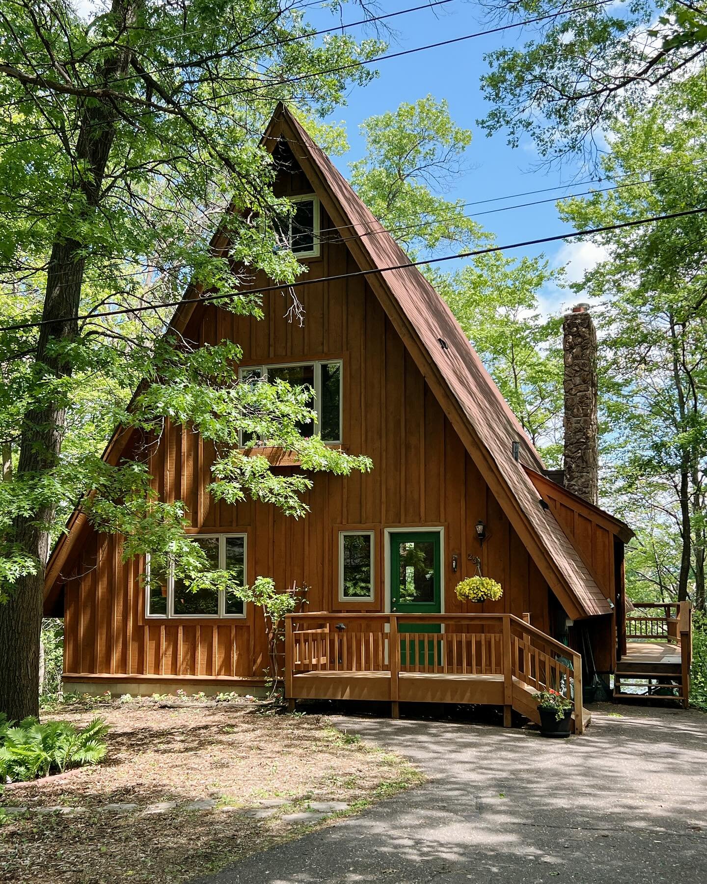 A-Frame Alert! On Long lake in Mahtomedi. Does morning coffee on the deck get better than this?

Interested in finding your own home to love? Fill out my &lsquo;buy with me&rsquo; contact form in my profile and we&rsquo;ll get started 🏡

231 Kenwood