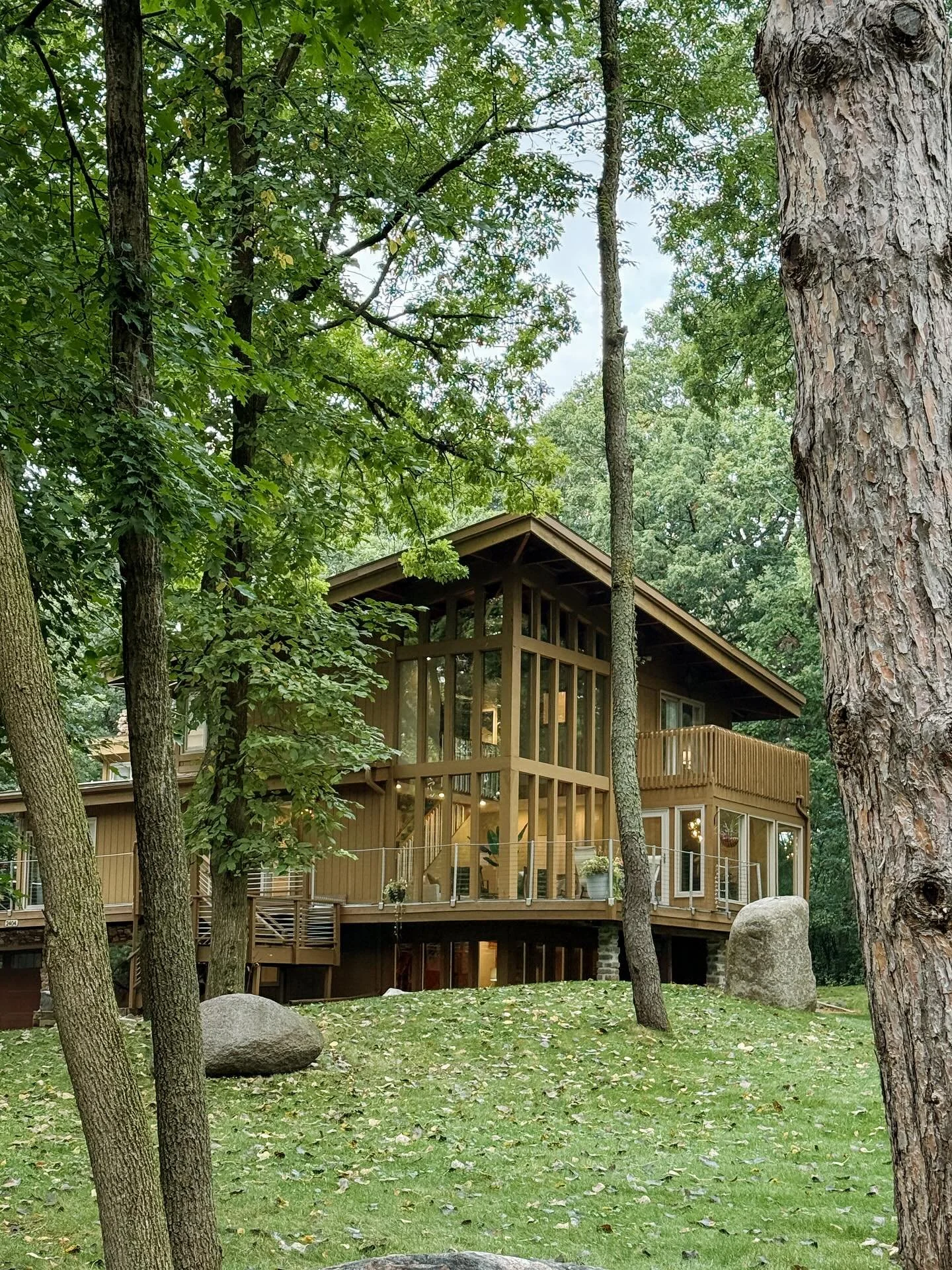 Toured a treehouse last week. I loved the neighborhood drive up to the incredible lot, all the windows, and living spaces. A very fun and unique home. 

Interested in finding your own home to love? Fill out my &lsquo;buy with me&rsquo; contact form i