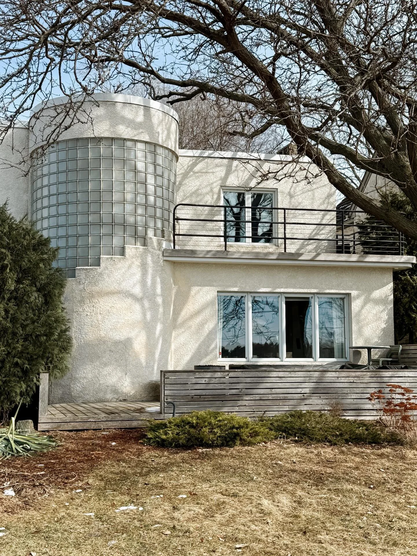 Dare I say I am in love? This is the first Streamline Moderne style home I&rsquo;ve had the privilege of touring here in MN, I can&rsquo;t say there are many more in our great state. Quite a unique home, with character around every corner. Across the