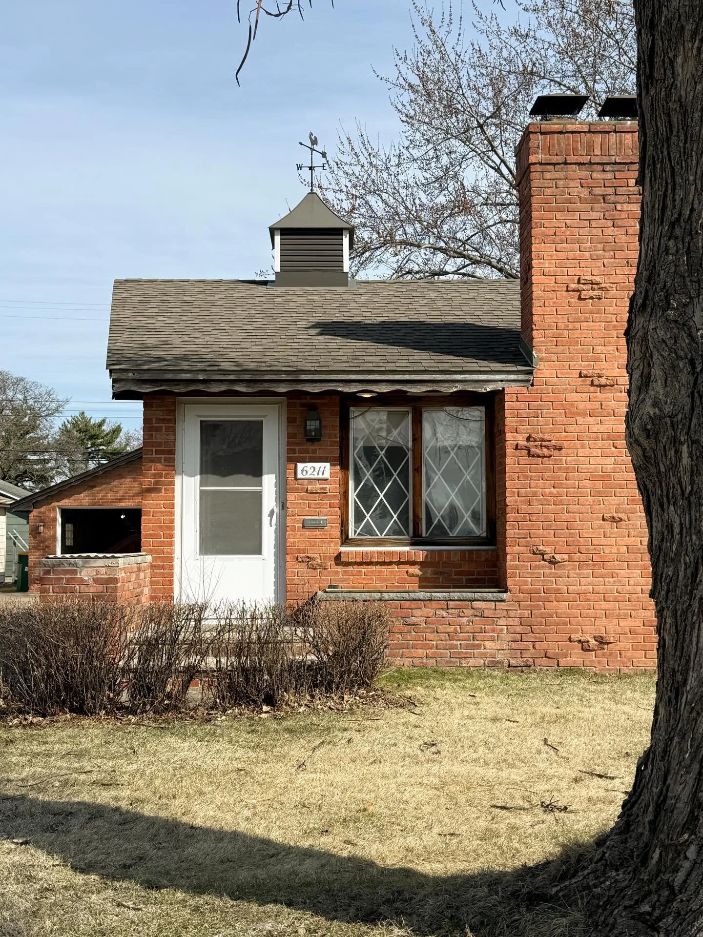 Possibly the best available time capsule in all of Brooklyn Center. This home looks like grandmas house, smells like grandmas house and under all the carpet and brick exterior is a lovely home waiting to be restored. I could not stop smiling while to