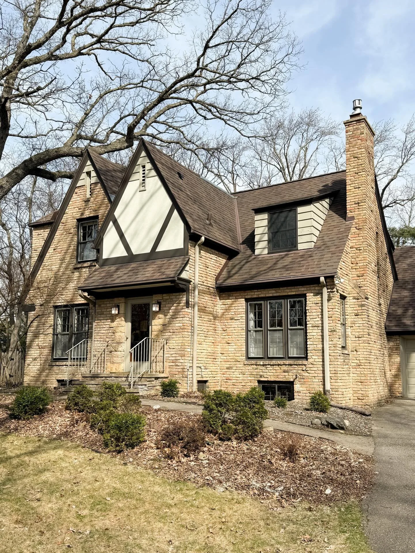 🏡 COMING SOON 🏡

Your Nancy Meyers dream home awaits. This charming 1940 all-brick two-story is filled with warmth, character, and timeless style at every turn. Step inside to a cozy living room anchored by a gas-burning fireplace, an inviting spac