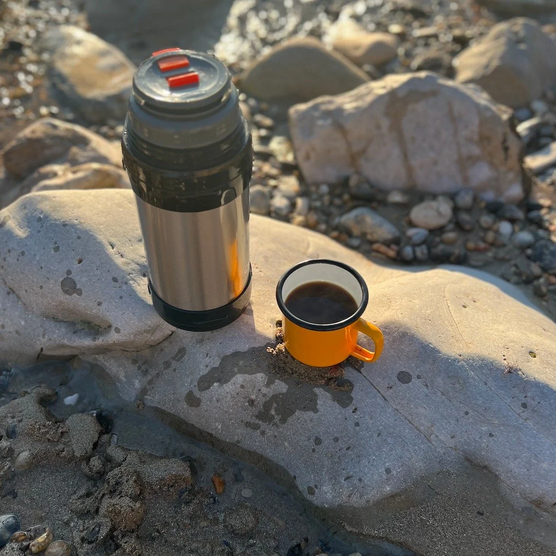 🌊☕ It’s More Than Just Coffee. It’s a Lifestyle.
Winding along the coastal paths of Lulworth Cove, the sea breeze at our backs, and that first sip of coffee — this is what Coffee And Coast is all about.
Adventure, exploration, an