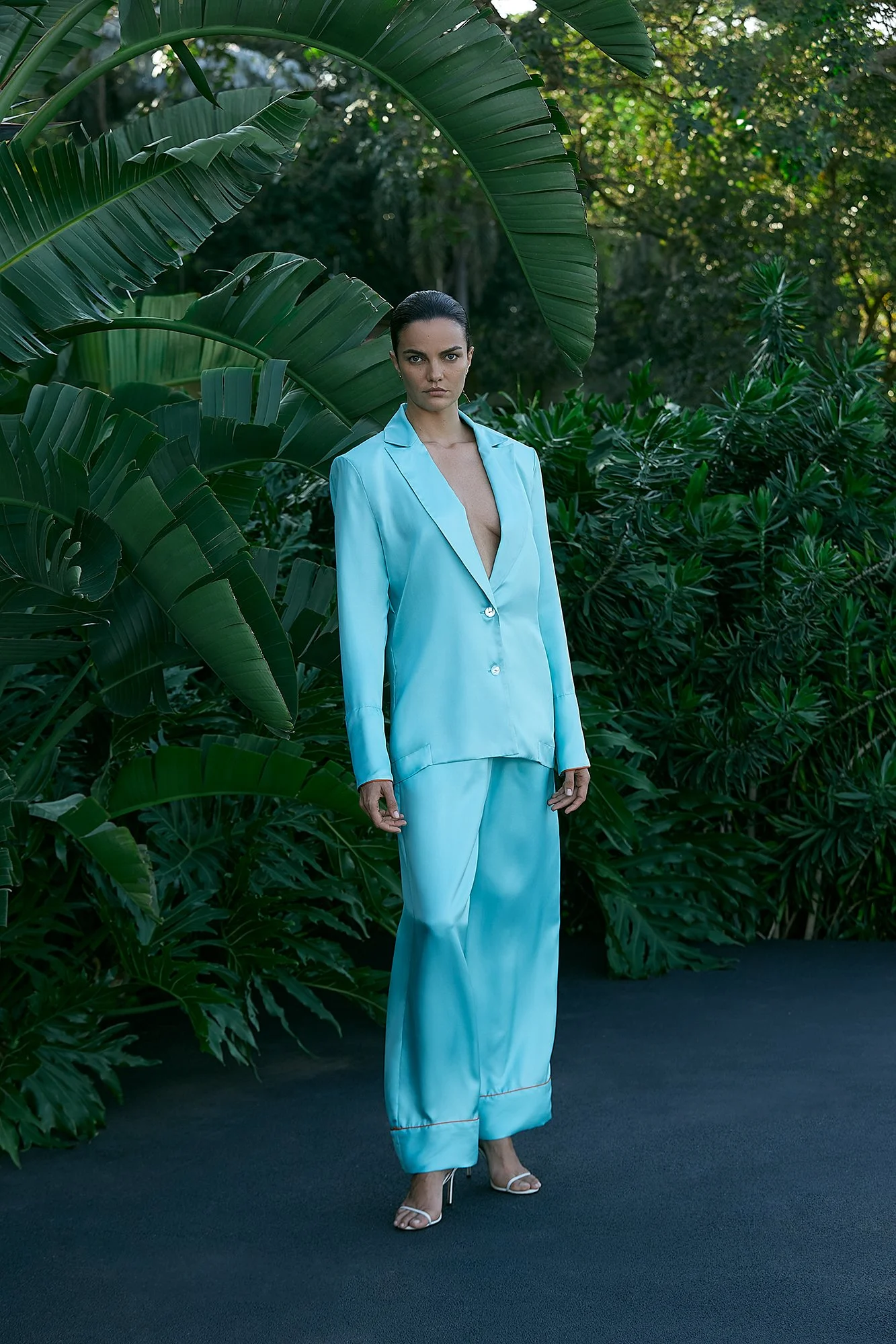 THE REVERLRIE_13904.jpg