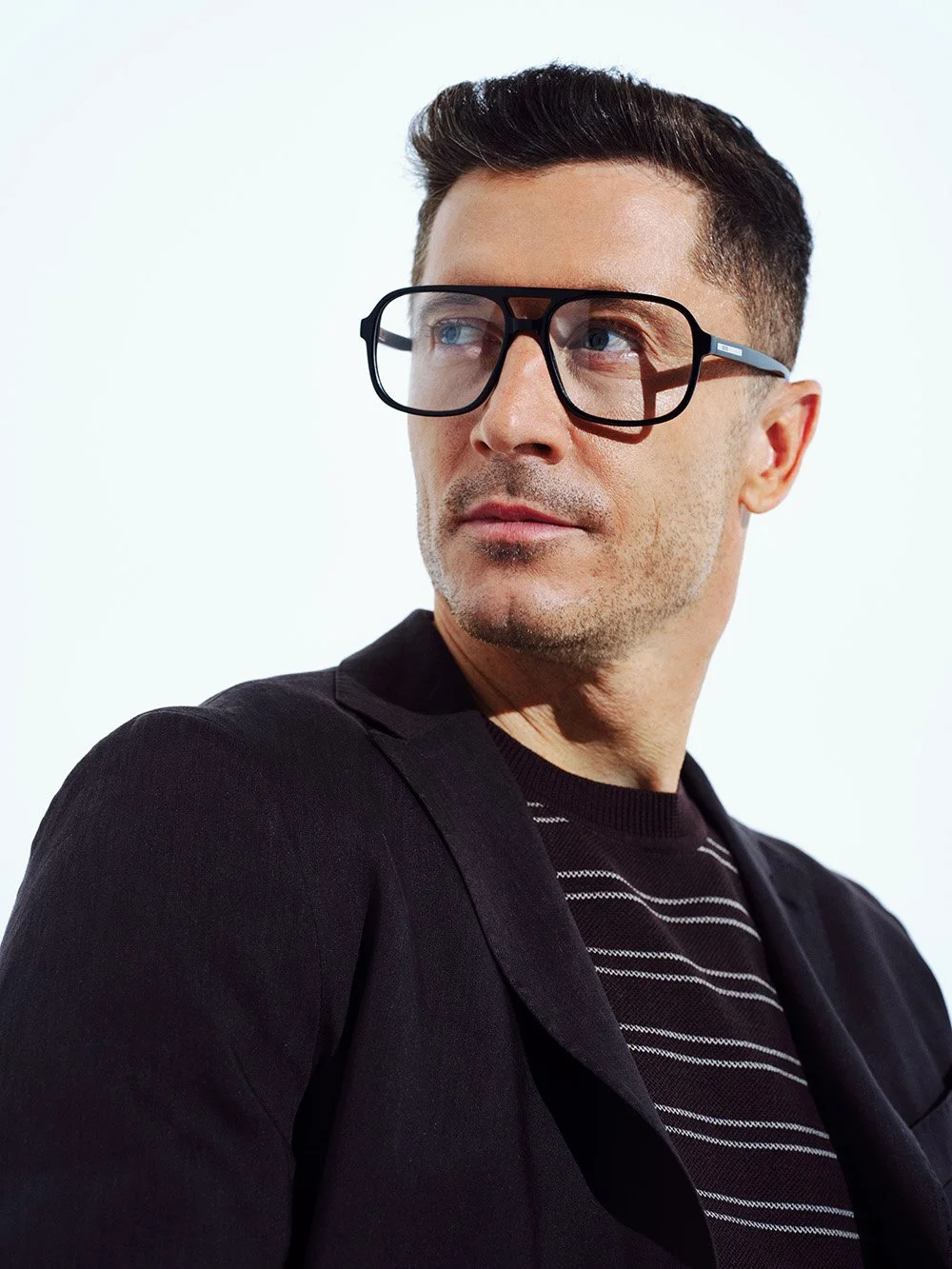 LEWANDOWSKI_BOSS_EYEWEAR_SS26_ADV_OPTICAL_00867 copy.jpg