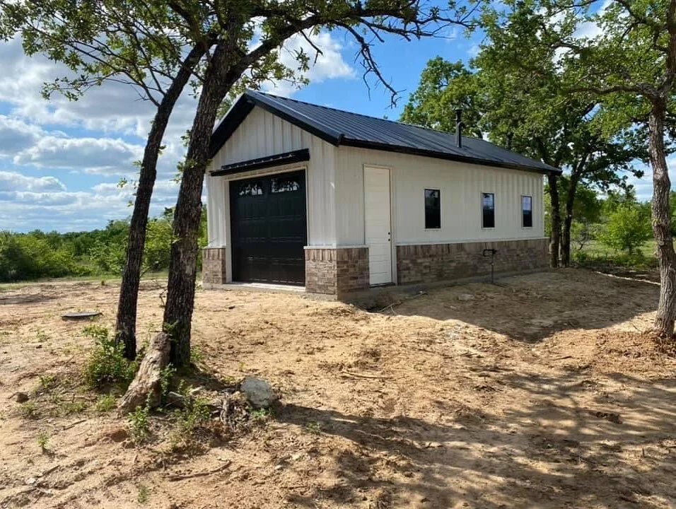 Wrapping up this detached garage addition on a custom home we recently completed! Call us today to discuss your project!