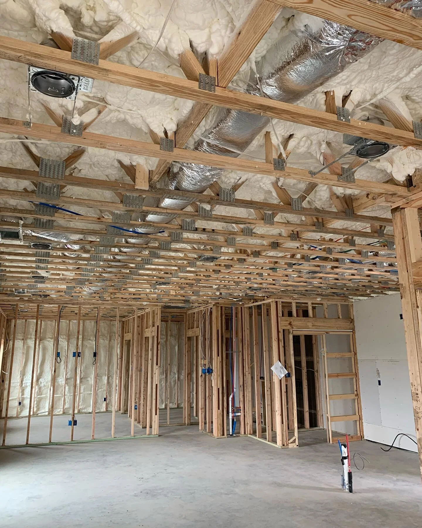 Spray foam is complete! #sprayfoaminsulation #barndominium #northtexascustomhomes