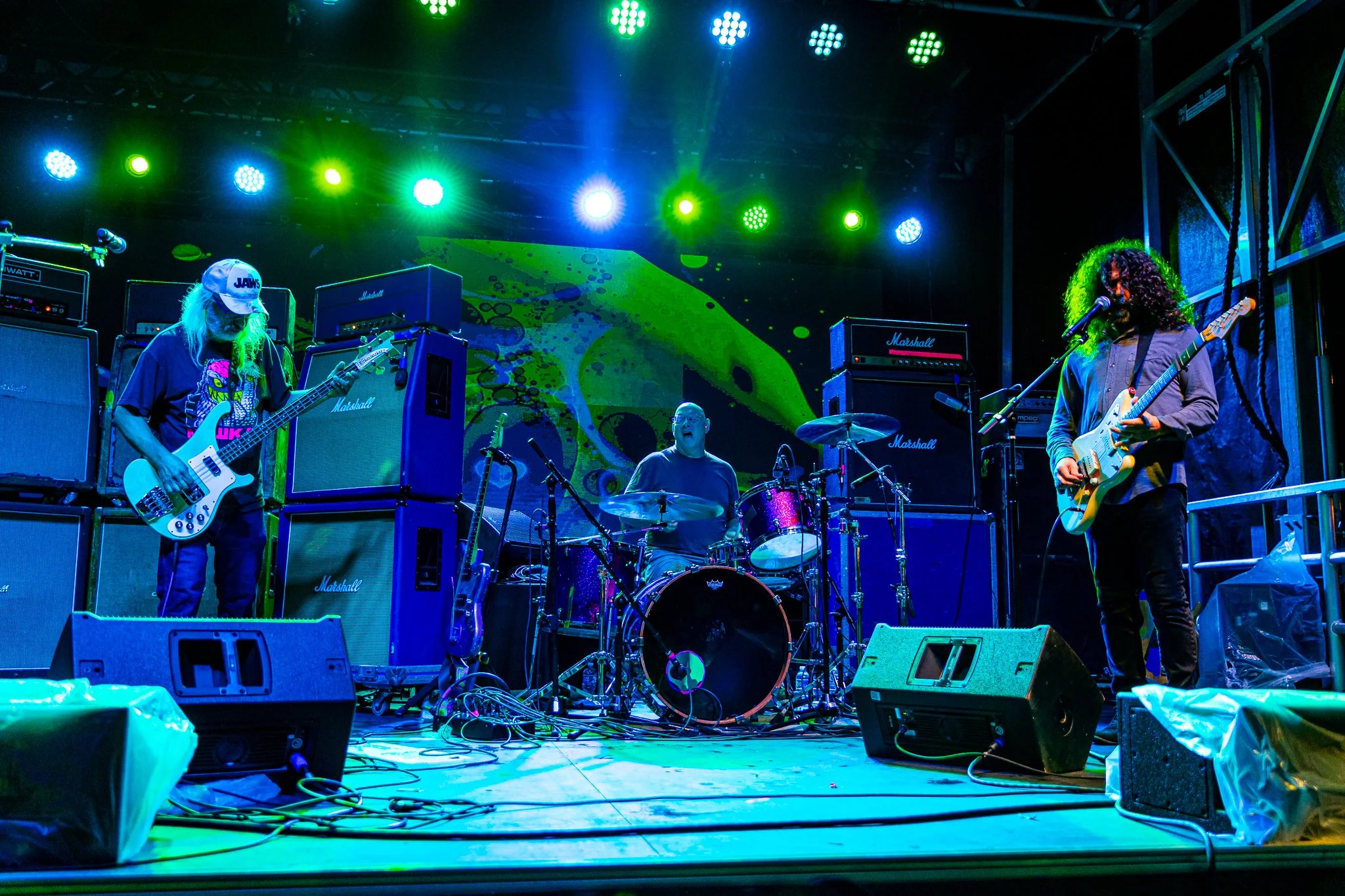 220909_MooreSquare_DinosaurJr._05_GarrettPoulos_IG yuhboygaryp.jpg