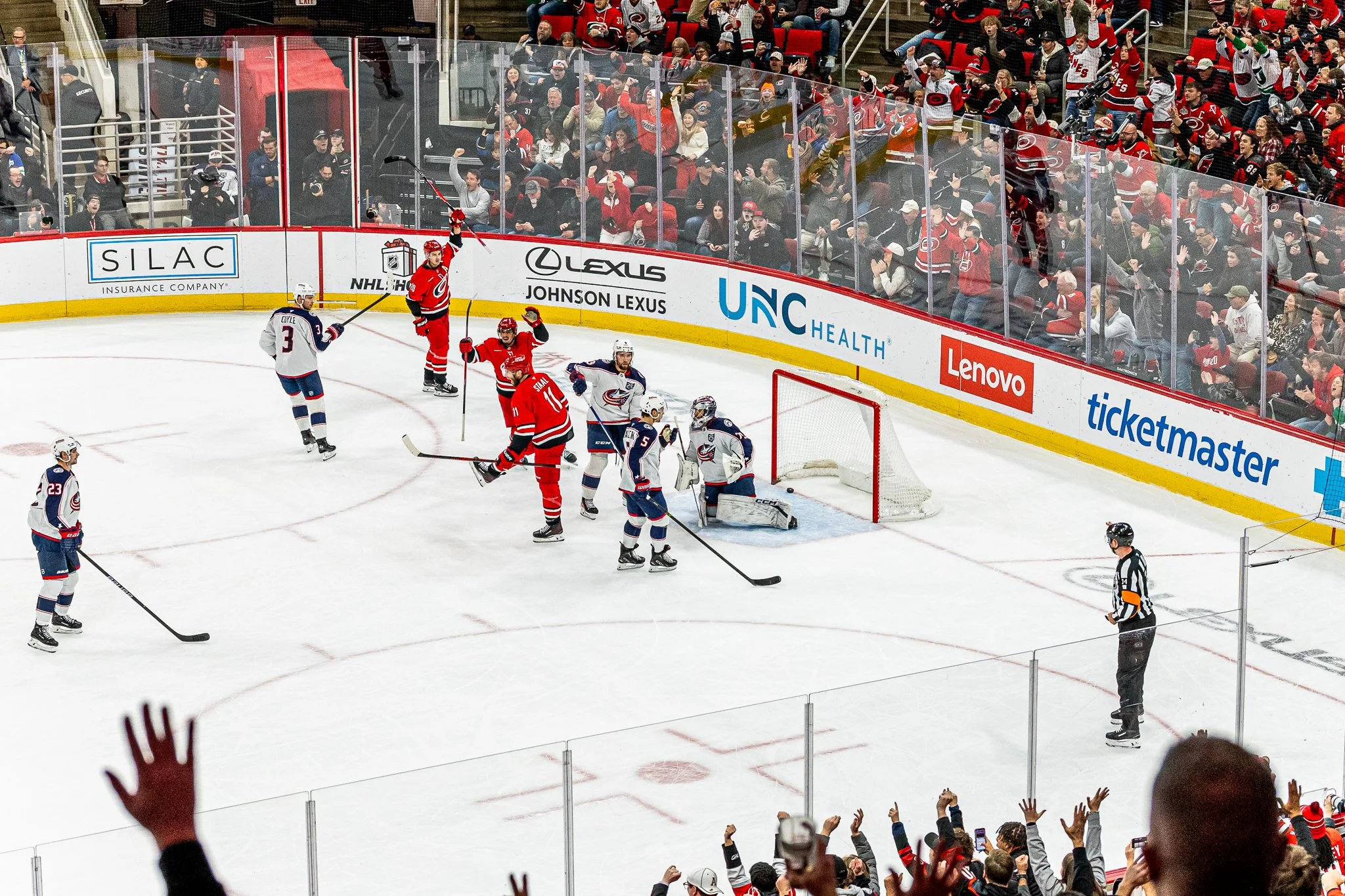 Poulos-NHL-Hurricanes_vs_BlueJackets-2025-7.jpg