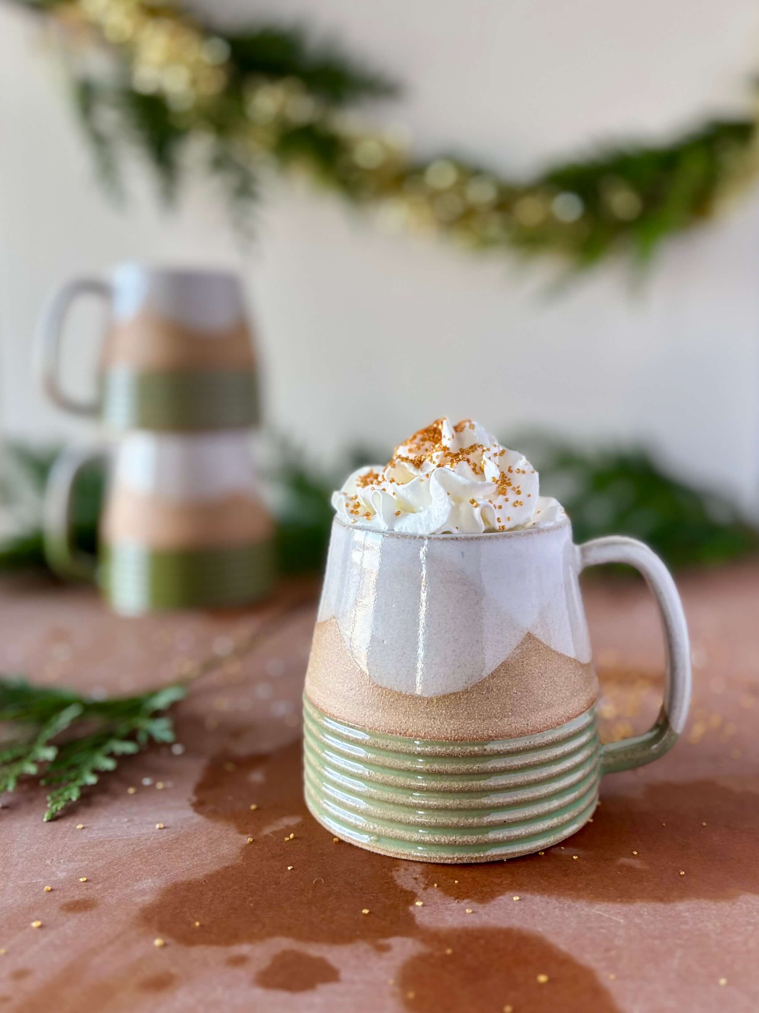 Earth Lines Mug in Lagoon (Light Green)