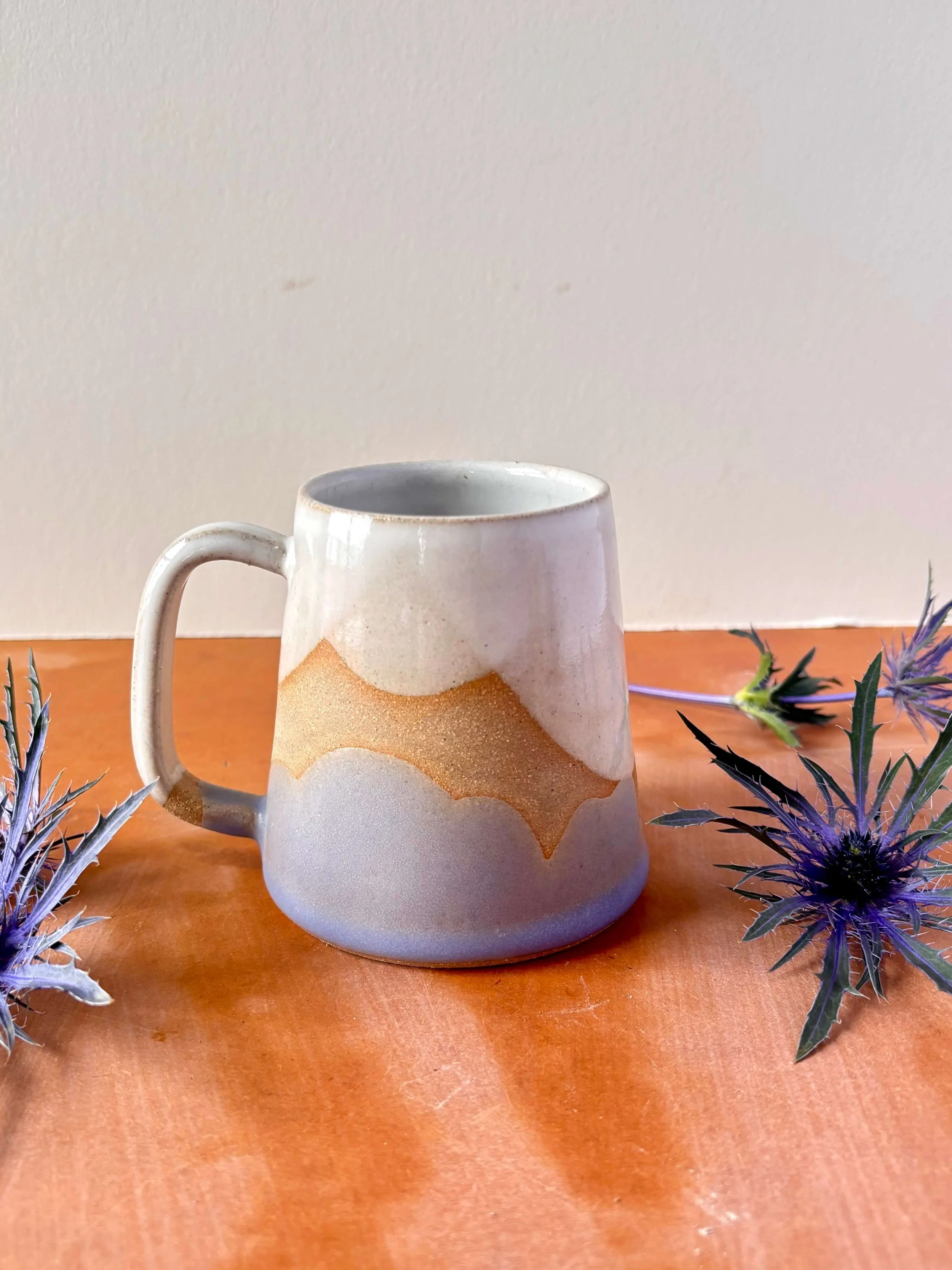 Horzon_dusk_mug_thistle_surround.jpg