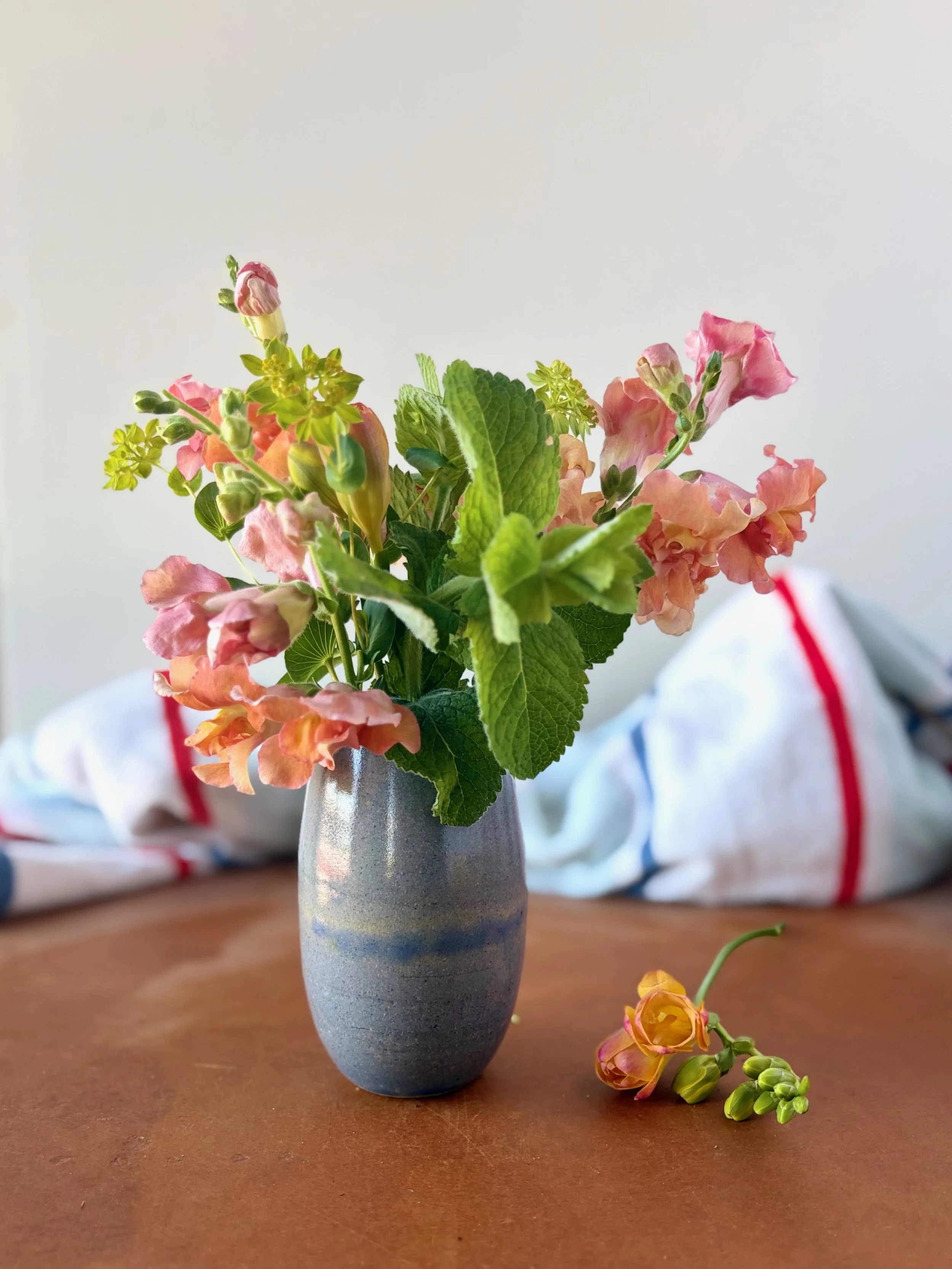 blue_ridge_drench_budvase_styled.jpeg