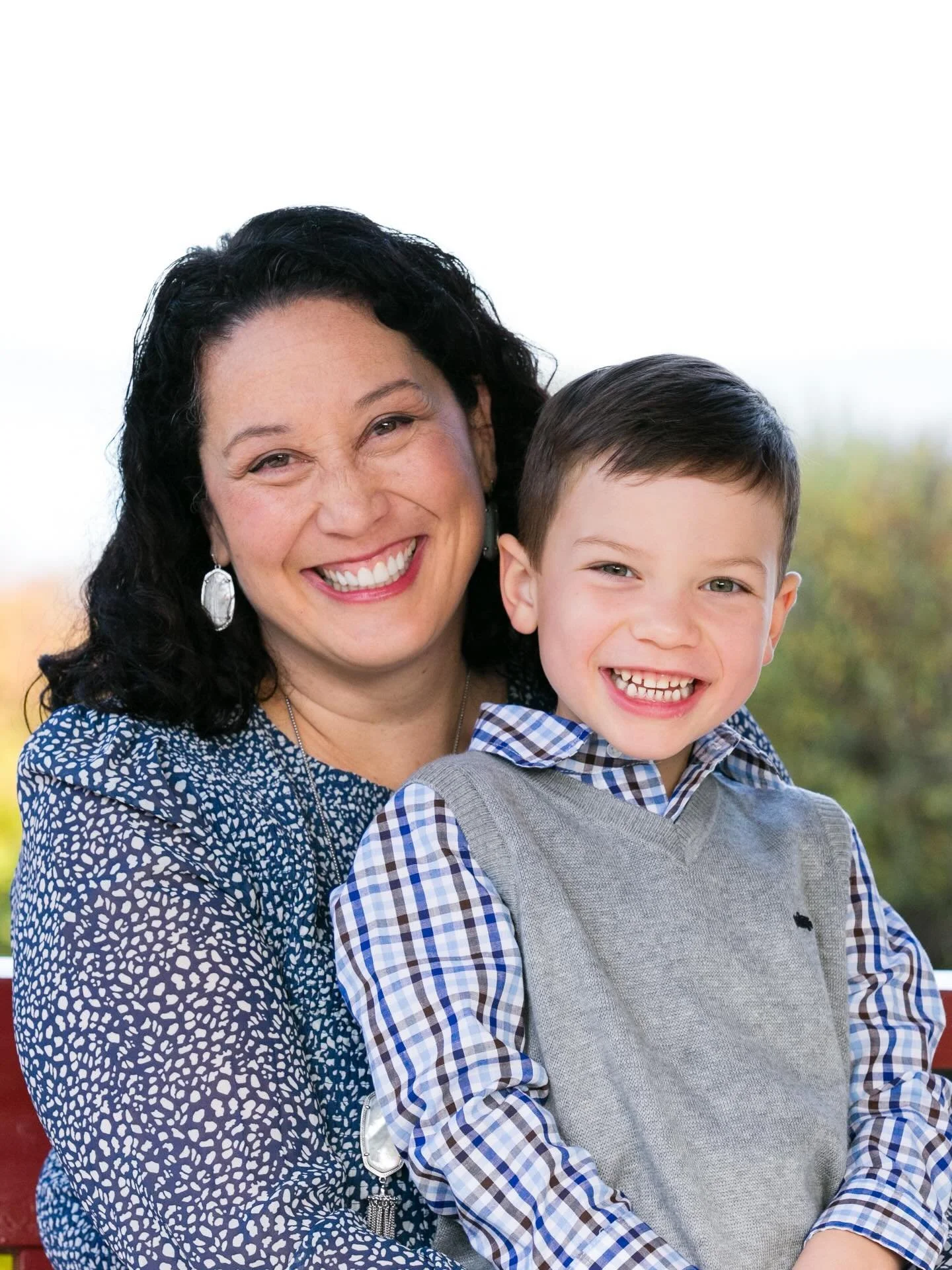 One of my favorite families to photograph 😍 

The third photo is from this lovely couple&rsquo;s wedding day at the same pagoda in the same park. It&rsquo;s been fun to watch their son grow up 😀 

#tacomafamily #tacomafamilyphotographer #tacomaport