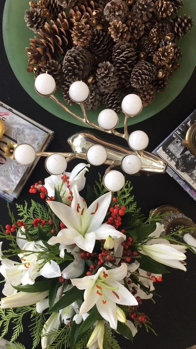 Nyla Free Designs Inc. - Deck the Hall