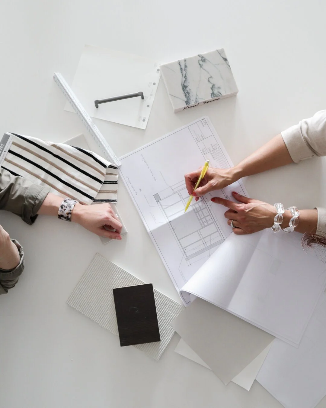 7 Questions to Ask an Interior Designer