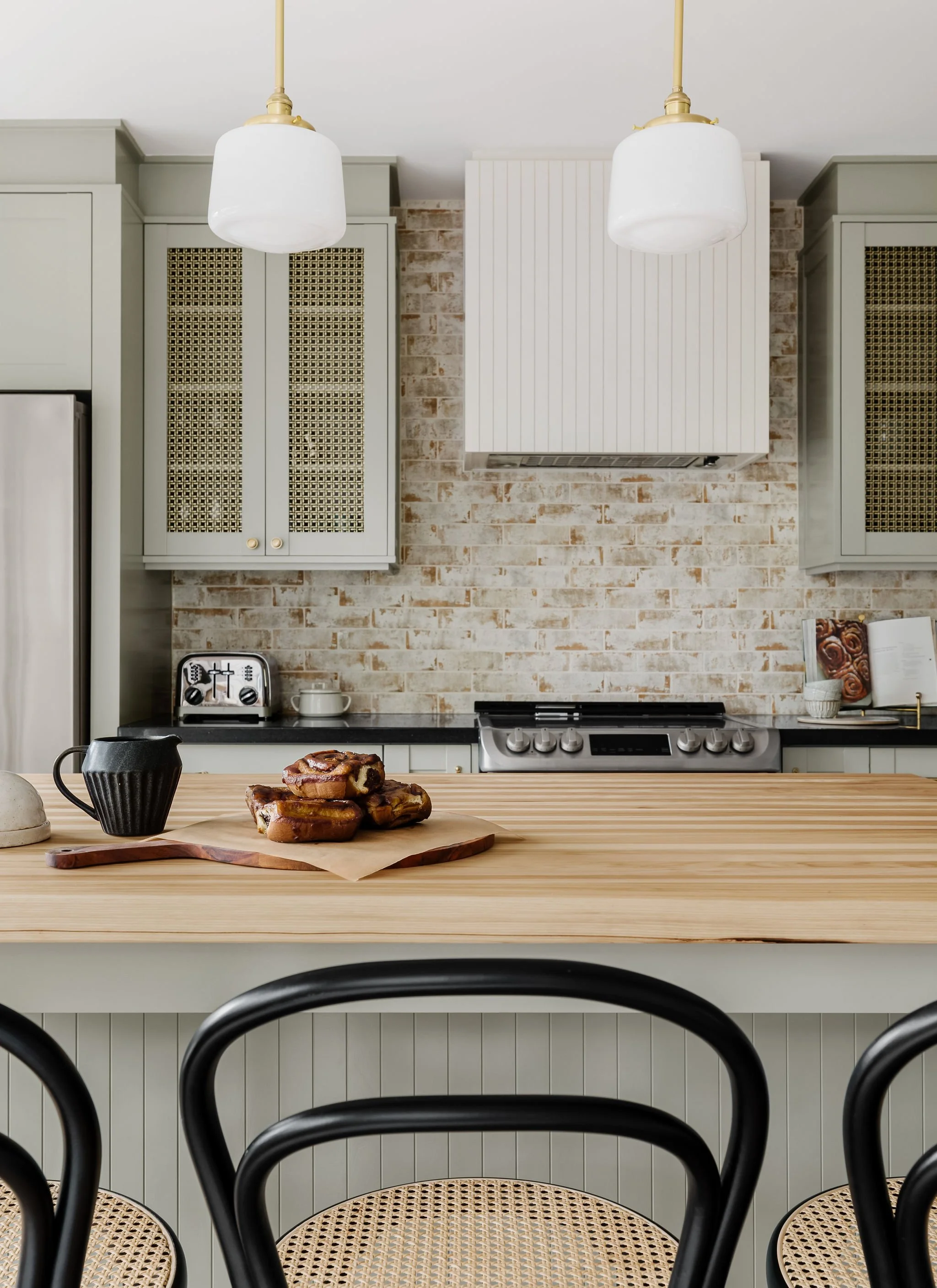 Mountain Contemporary Kitchen Interior Design, Canmore Condo, Calgary Interior Designer Nyla Free Designs, Michelle Johnson Photography.