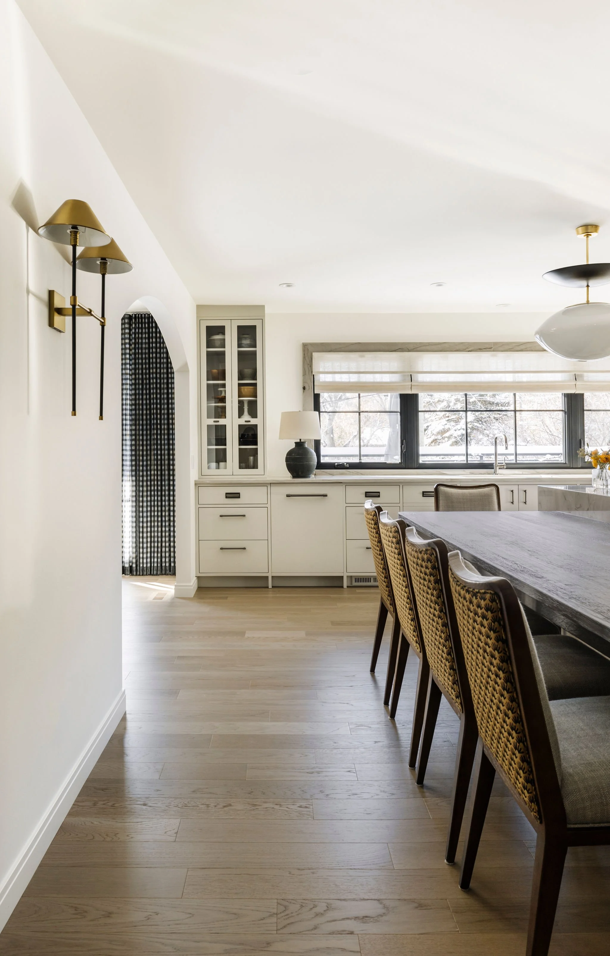  Contemporary Kitchen Interior Design, Scarboro Bungalow, Calgary Interior Designer Nyla Free Designs, Michelle Johnson Photography. 