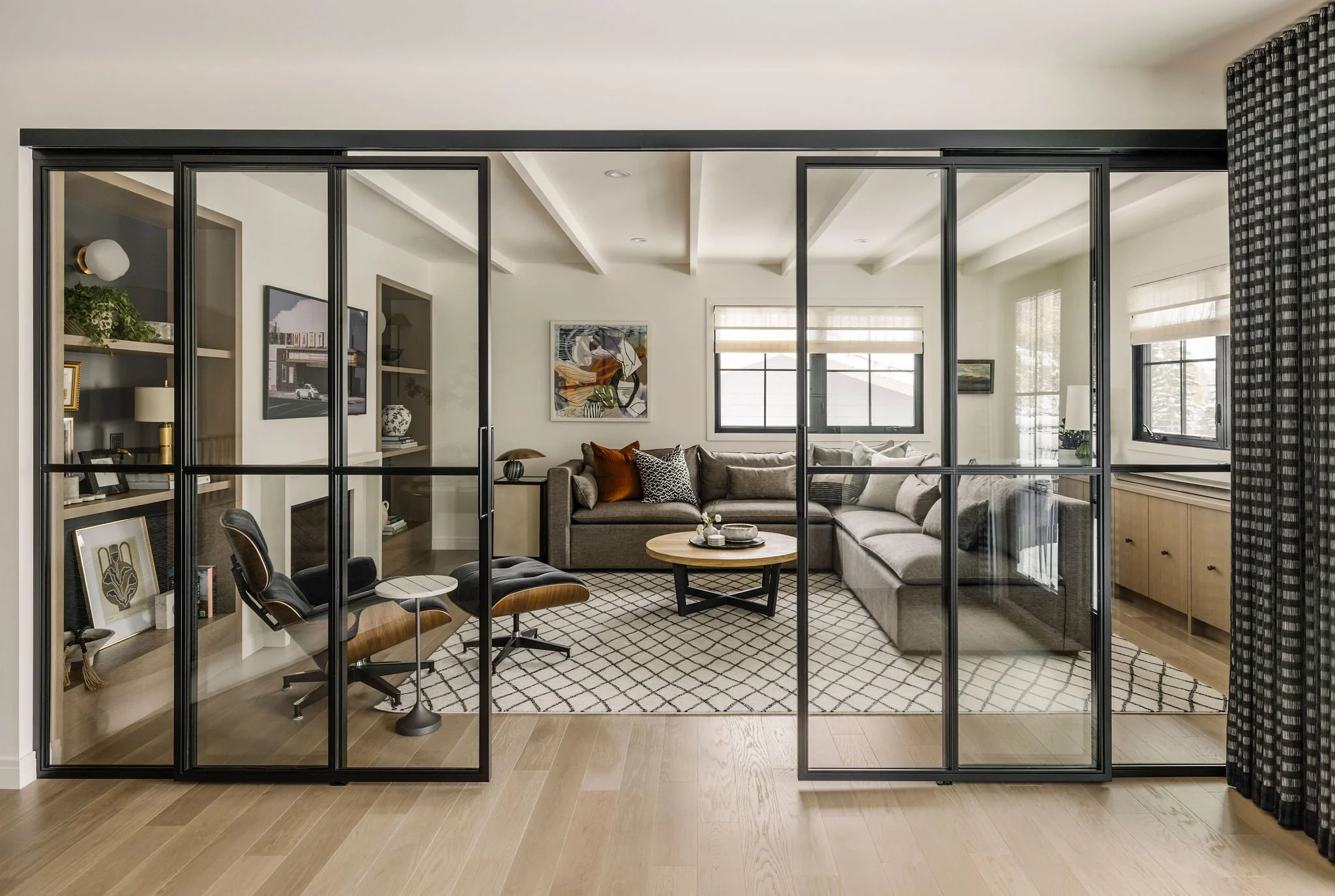  Contemporary Living Room Interior Design, Scarboro Bungalow, Calgary Interior Designer Nyla Free Designs, Michelle Johnson Photography. 